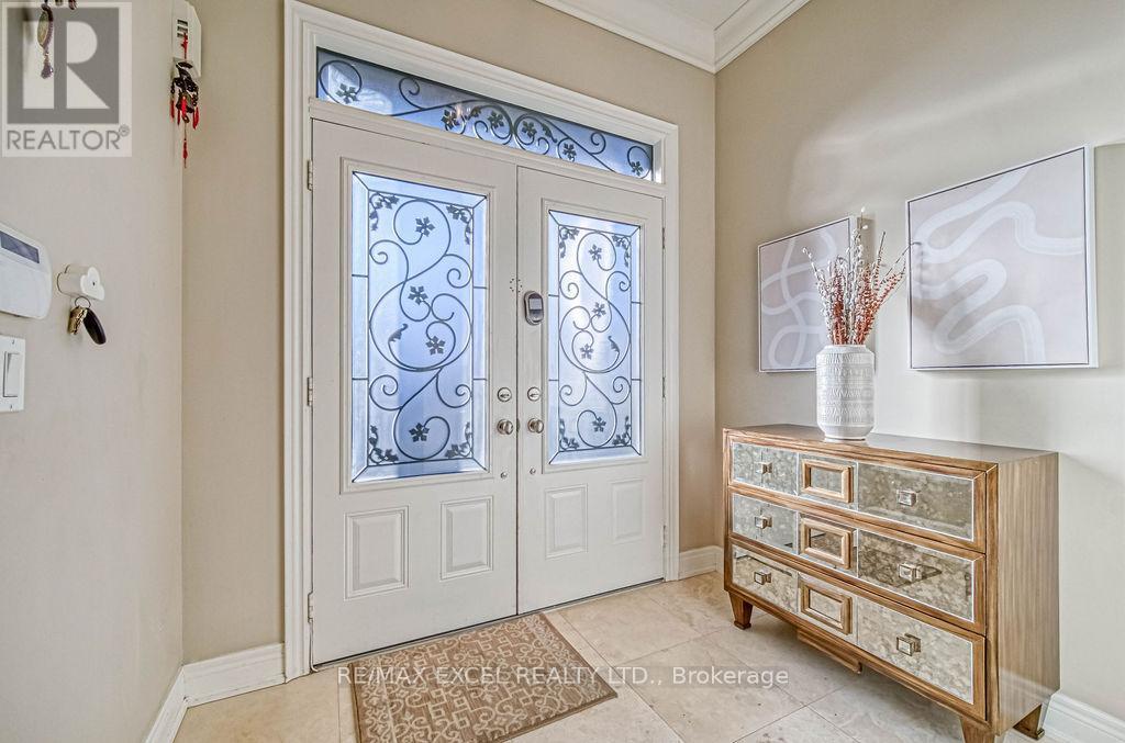 












166 TOWNSGATE DRIVE

,
Vaughan (Crestwood-Springfarm-Yorkhill),




Ontario
L4J8J5

