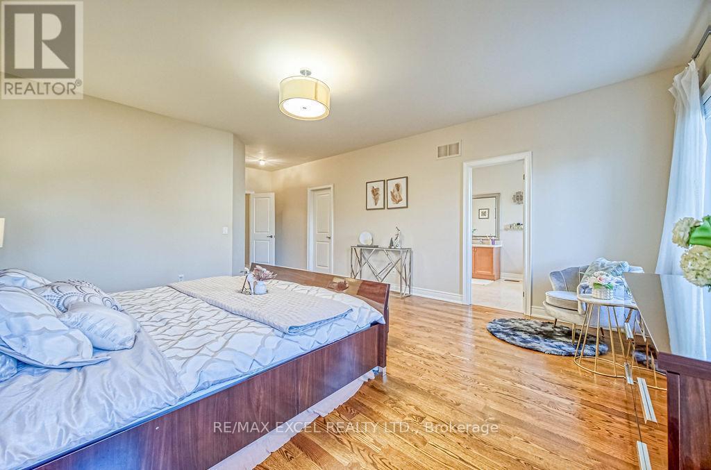 












166 TOWNSGATE DRIVE

,
Vaughan (Crestwood-Springfarm-Yorkhill),




Ontario
L4J8J5

