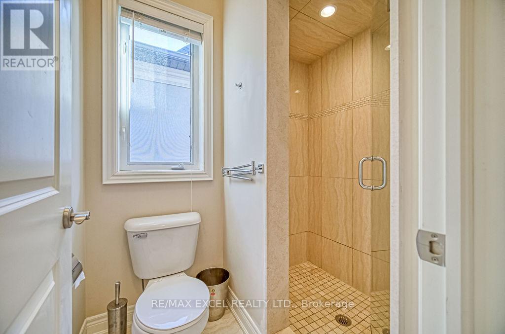 












166 TOWNSGATE DRIVE

,
Vaughan (Crestwood-Springfarm-Yorkhill),




Ontario
L4J8J5

