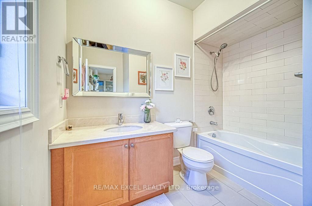 












166 TOWNSGATE DRIVE

,
Vaughan (Crestwood-Springfarm-Yorkhill),




Ontario
L4J8J5

