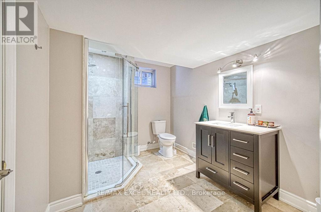 












166 TOWNSGATE DRIVE

,
Vaughan (Crestwood-Springfarm-Yorkhill),




Ontario
L4J8J5

