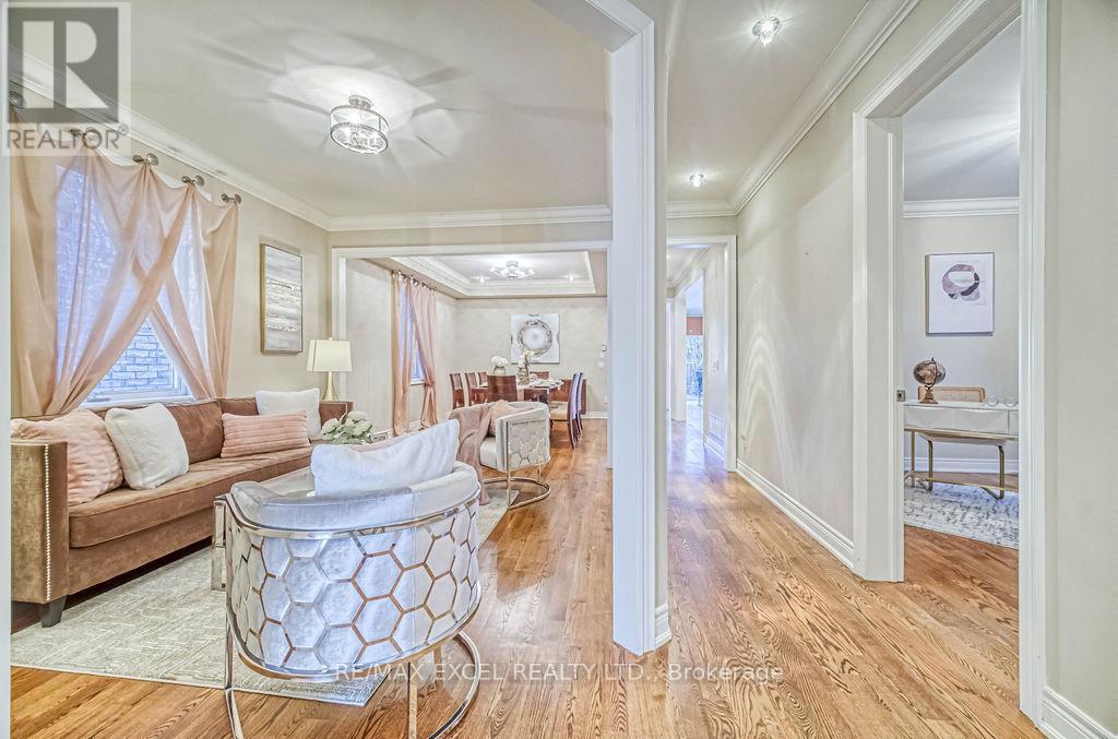 












166 TOWNSGATE DRIVE

,
Vaughan (Crestwood-Springfarm-Yorkhill),




Ontario
L4J8J5

