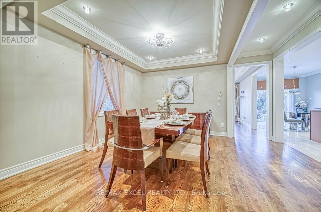 












166 TOWNSGATE DRIVE

,
Vaughan (Crestwood-Springfarm-Yorkhill),




Ontario
L4J8J5

