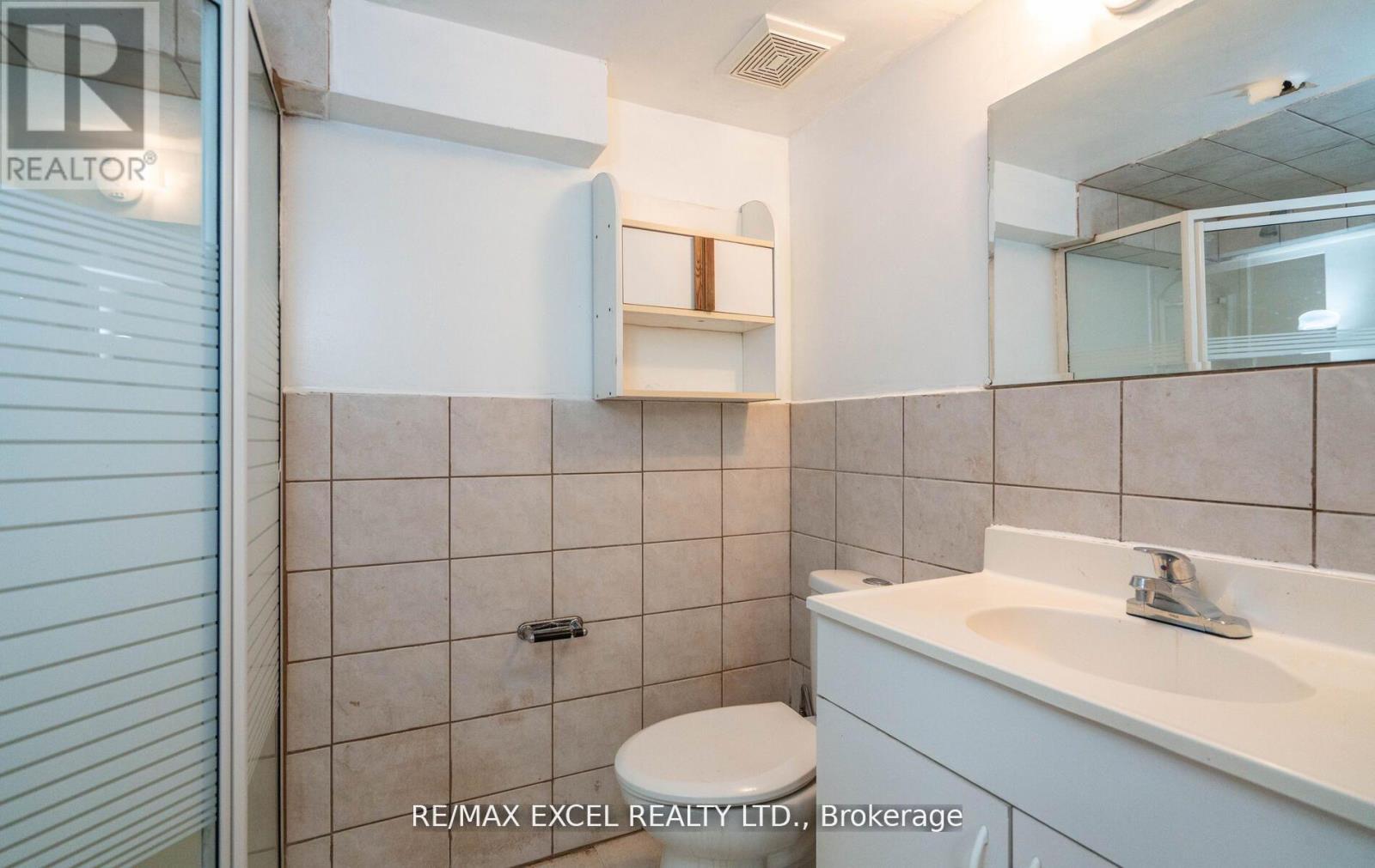 












104 HIGHLAND PARK BOULEVARD

,
Markham (Grandview),




Ontario
L3T1B7


