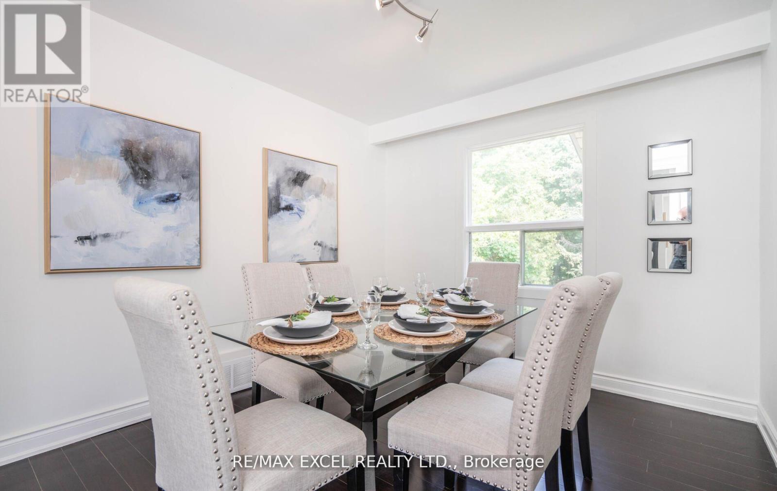 












104 HIGHLAND PARK BOULEVARD

,
Markham (Grandview),




Ontario
L3T1B7


