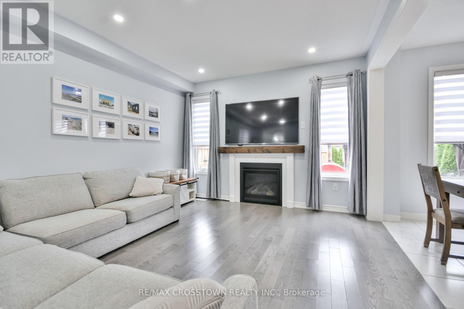 












25 PIERCE PLACE

,
New Tecumseth (Tottenham),




Ontario
L0G1W0

