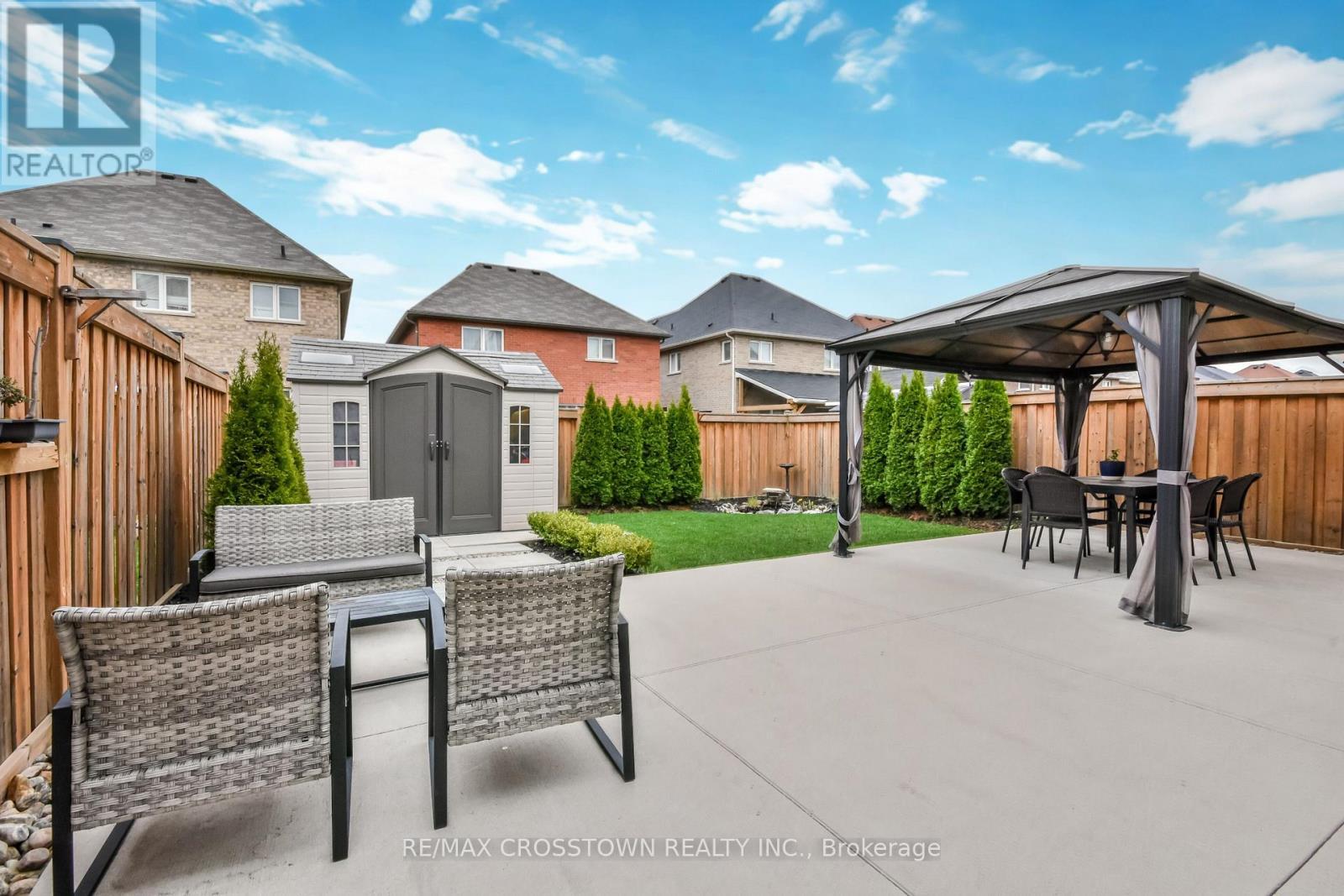 












25 PIERCE PLACE

,
New Tecumseth (Tottenham),




Ontario
L0G1W0

