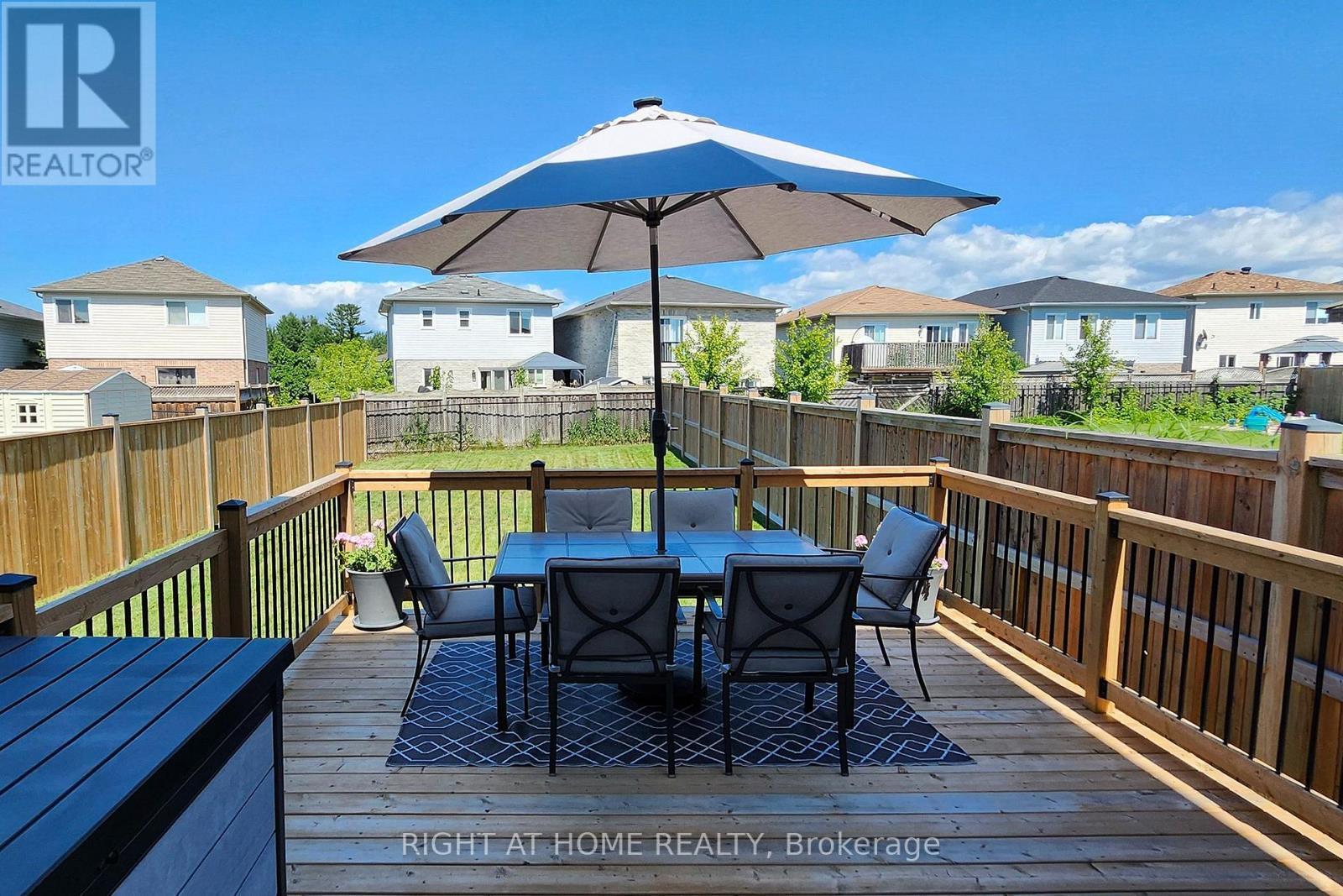 












22 SASCO WAY

,
Essa (Angus),




Ontario
L3W0C8

