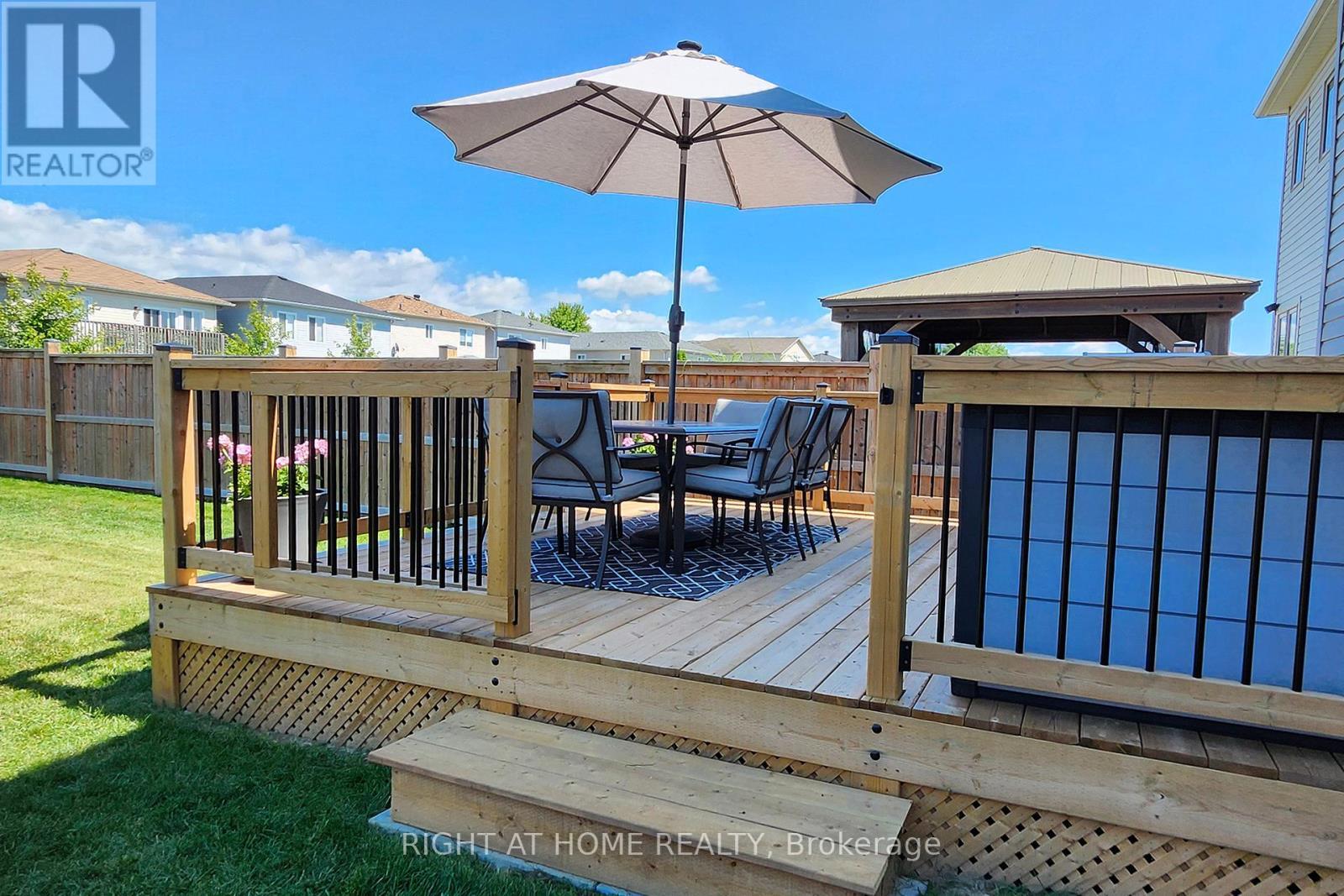 












22 SASCO WAY

,
Essa (Angus),




Ontario
L3W0C8

