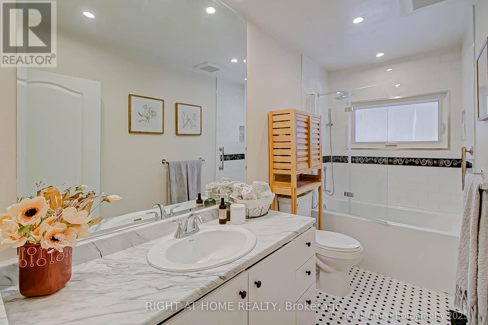 












4753 CHERRY STREET

,
Whitchurch-Stouffville,




Ontario
L4A7X4

