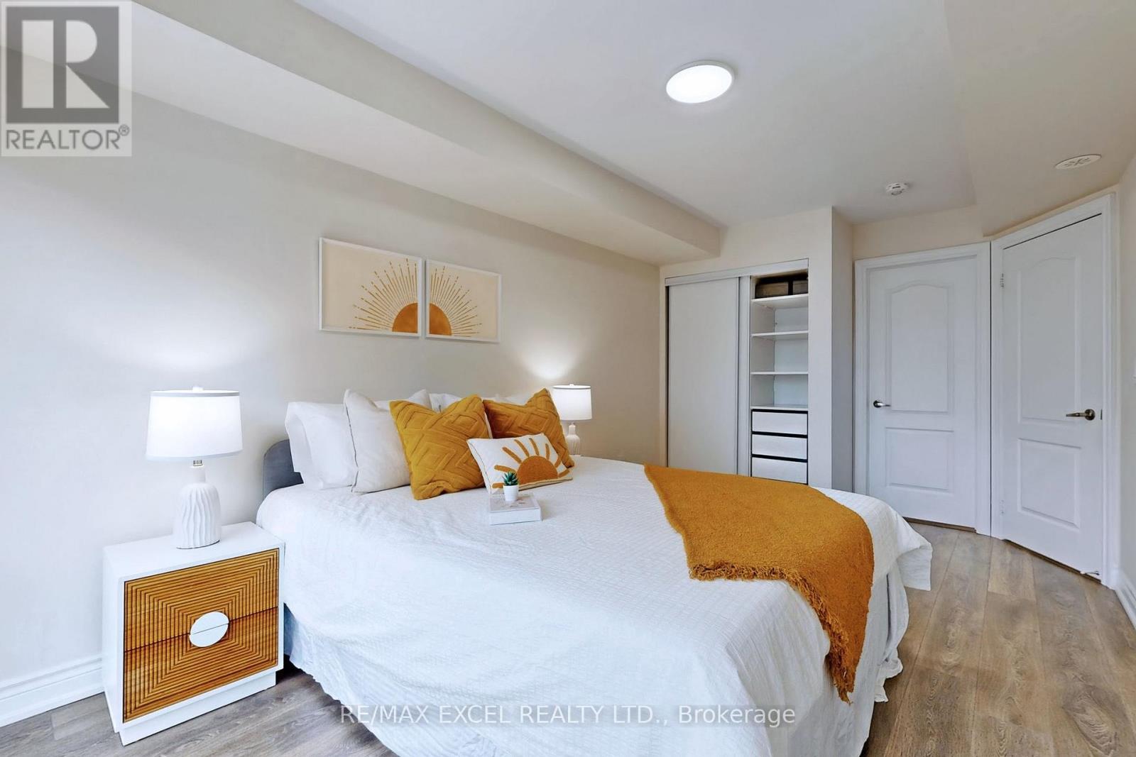 












2217 - 10 WESTMEATH LANE

,
Markham (Cornell),




Ontario
L6B1N5

