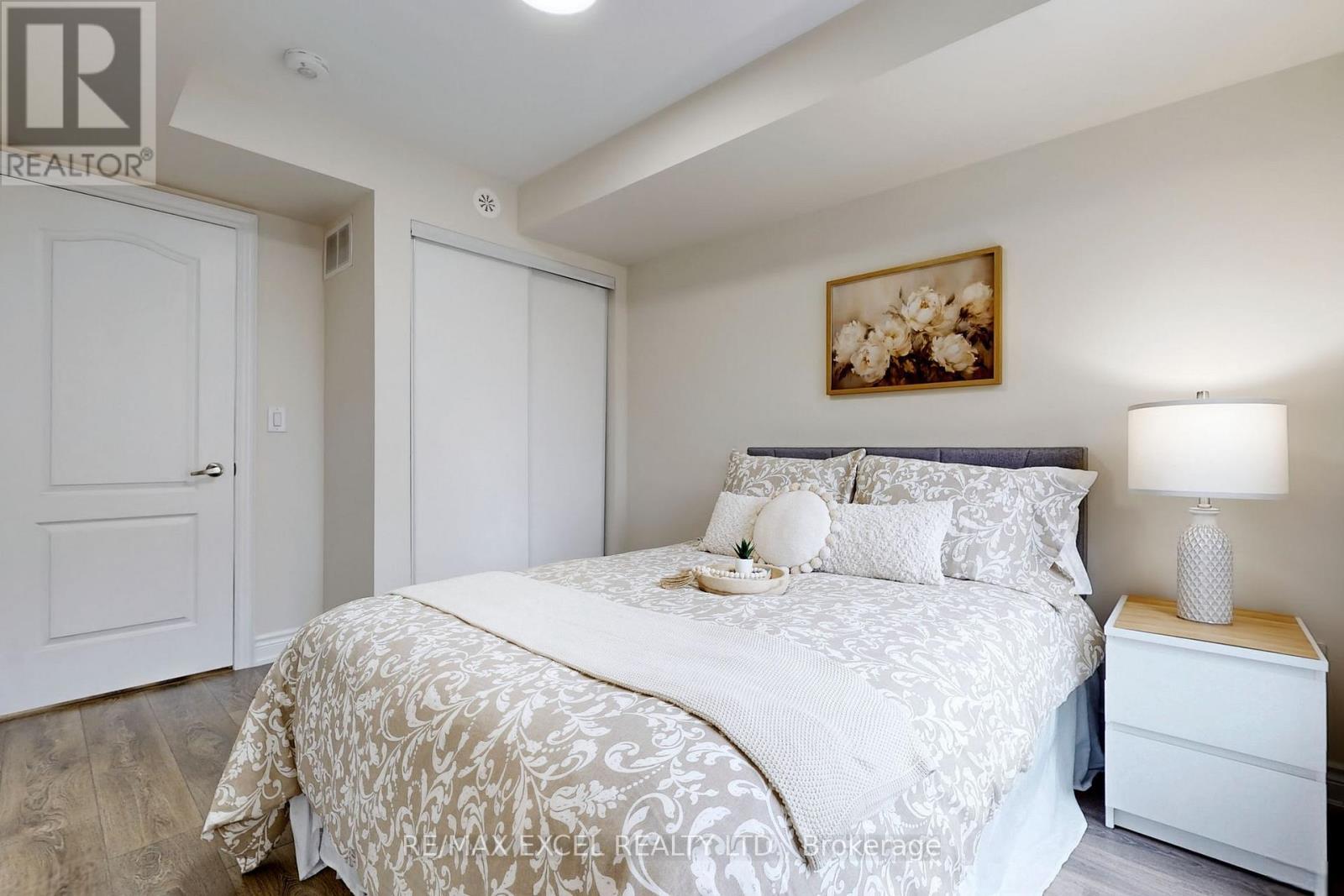 












2217 - 10 WESTMEATH LANE

,
Markham (Cornell),




Ontario
L6B1N5

