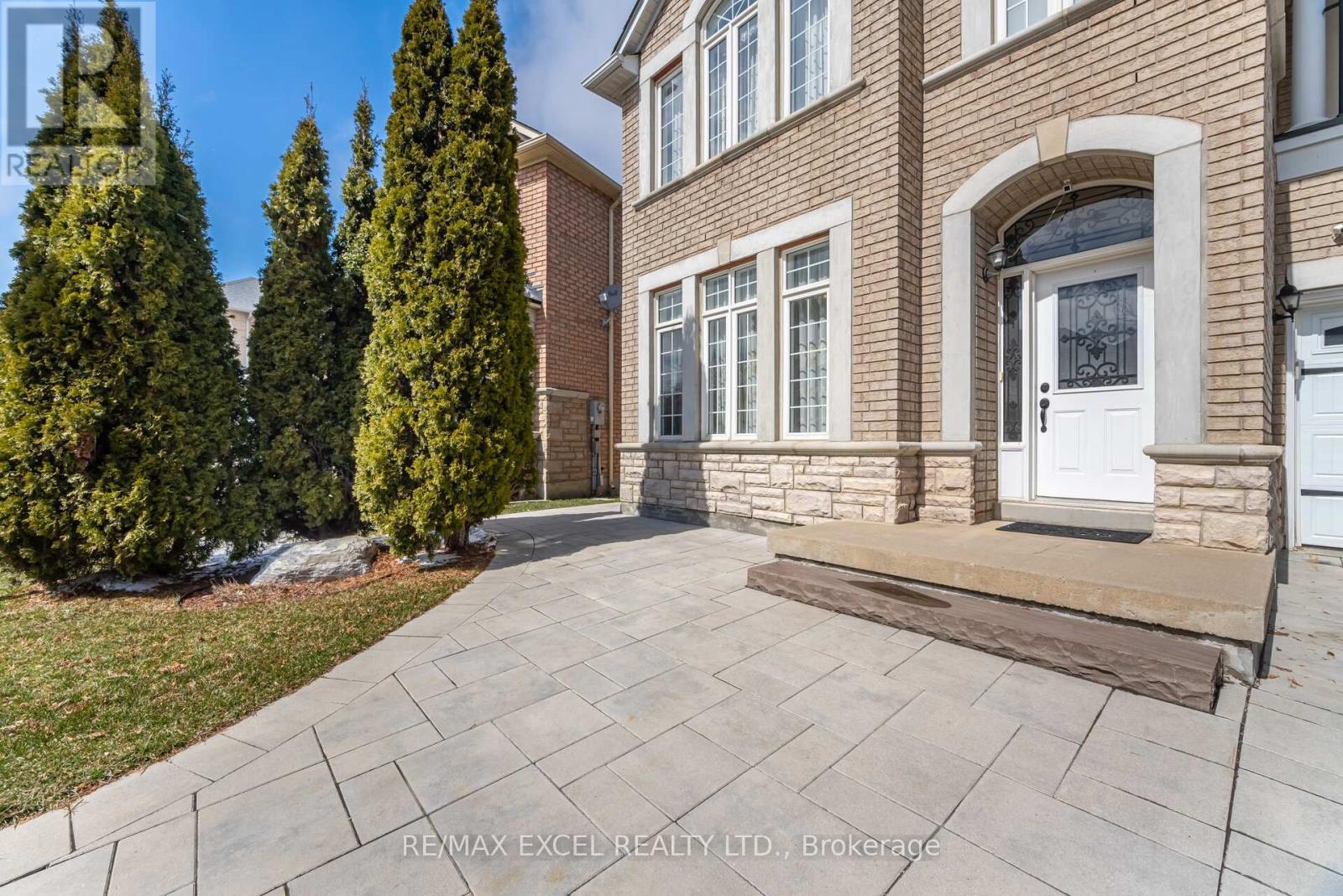 












29 BRASS DRIVE N

,
Richmond Hill (Jefferson),




Ontario
L4E4T3

