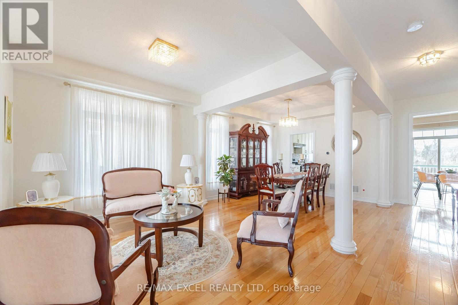 












29 BRASS DRIVE N

,
Richmond Hill (Jefferson),




Ontario
L4E4T3

