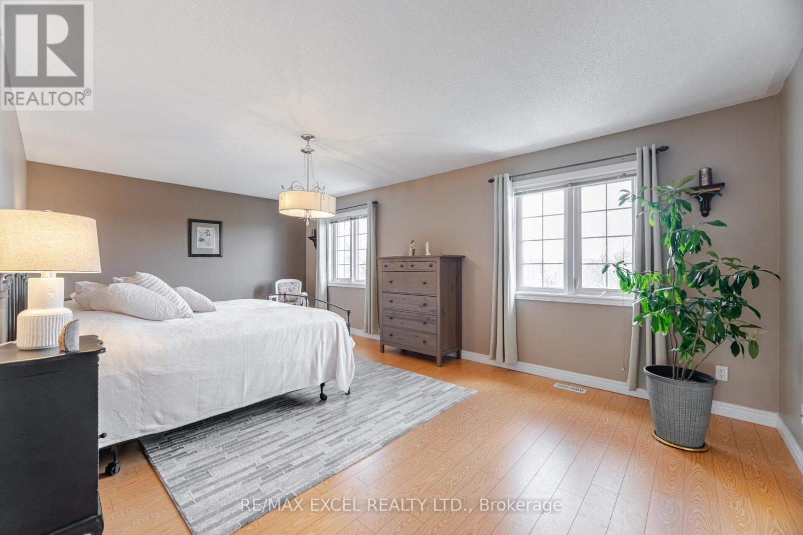 












29 BRASS DRIVE N

,
Richmond Hill (Jefferson),




Ontario
L4E4T3

