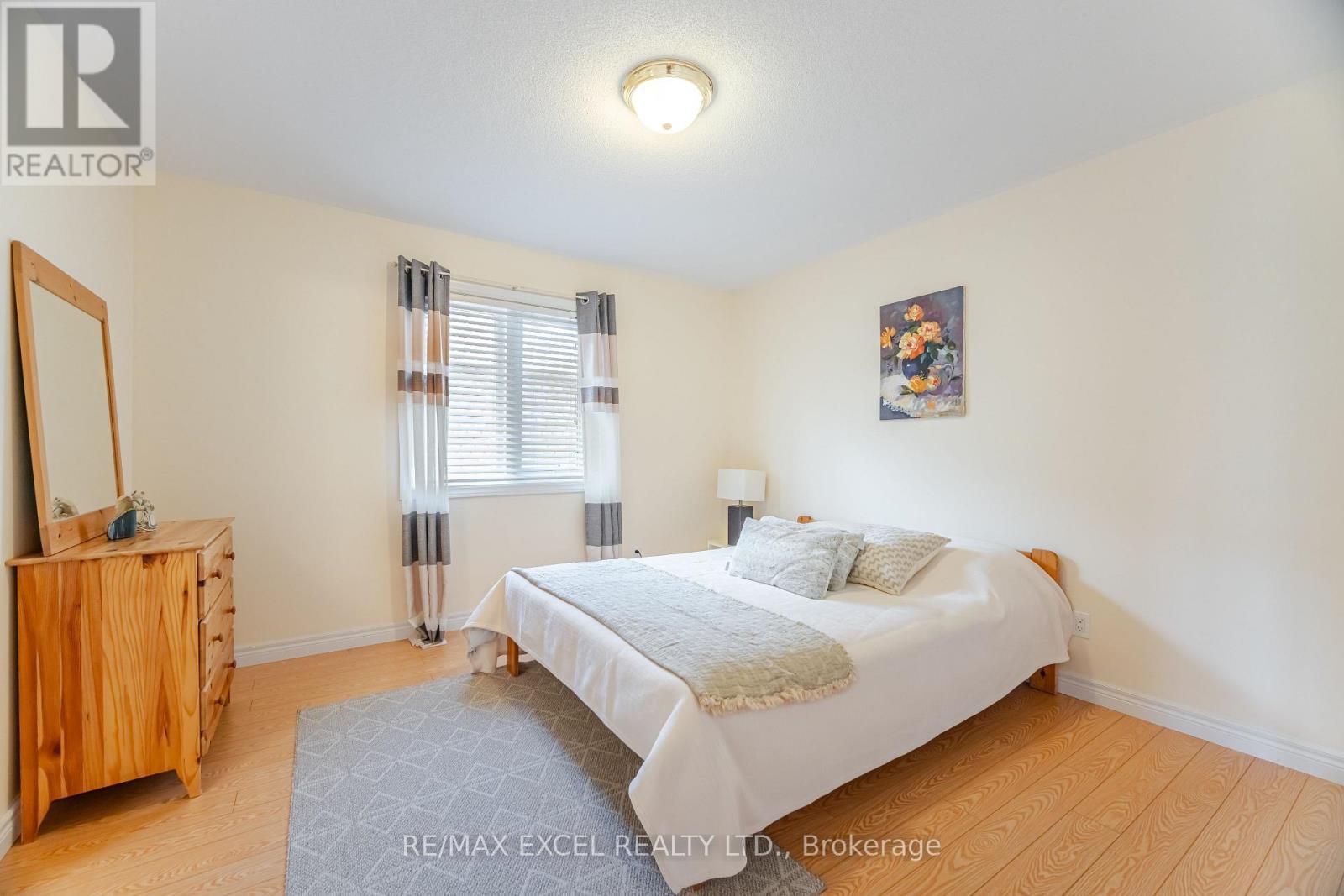 












29 BRASS DRIVE N

,
Richmond Hill (Jefferson),




Ontario
L4E4T3

