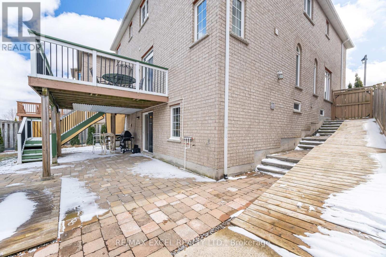 












29 BRASS DRIVE N

,
Richmond Hill (Jefferson),




Ontario
L4E4T3

