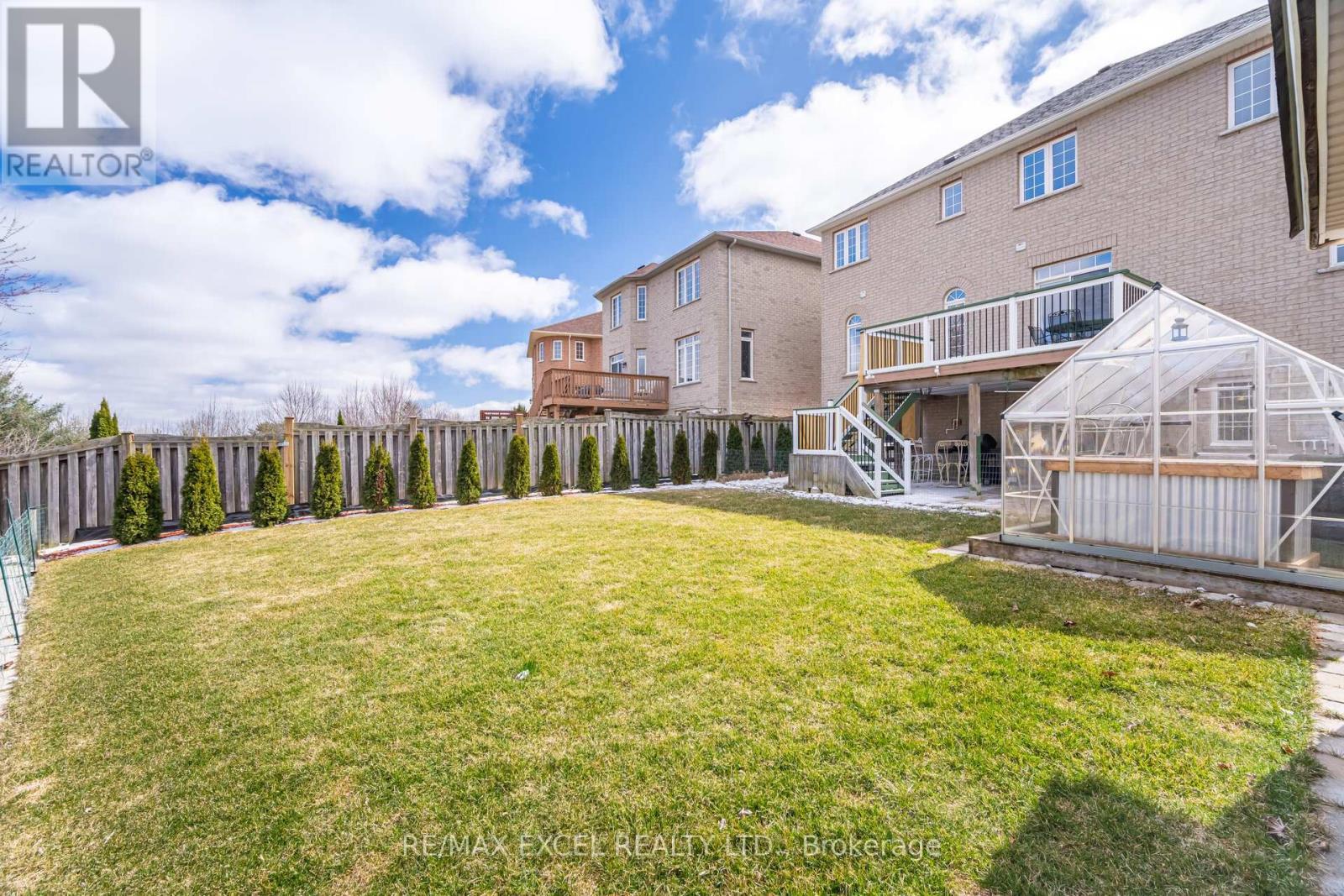 












29 BRASS DRIVE N

,
Richmond Hill (Jefferson),




Ontario
L4E4T3

