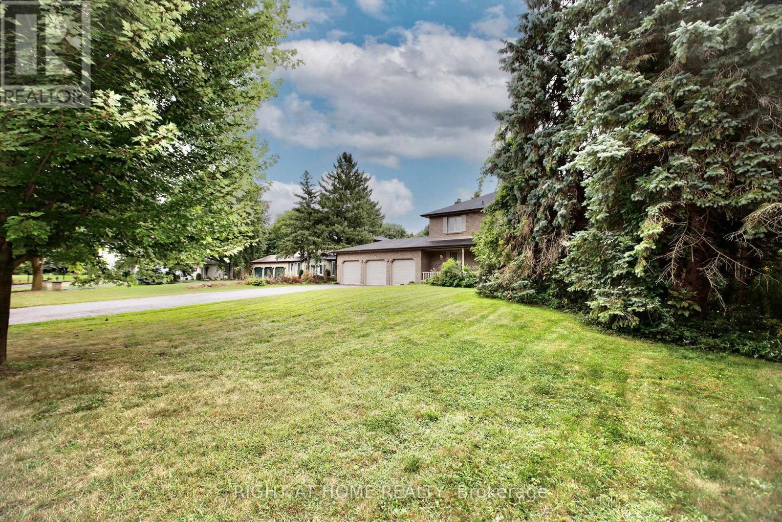 












42 WILLIAM STREET

,
East Gwillimbury (Sharon),




Ontario
L0G1V0

