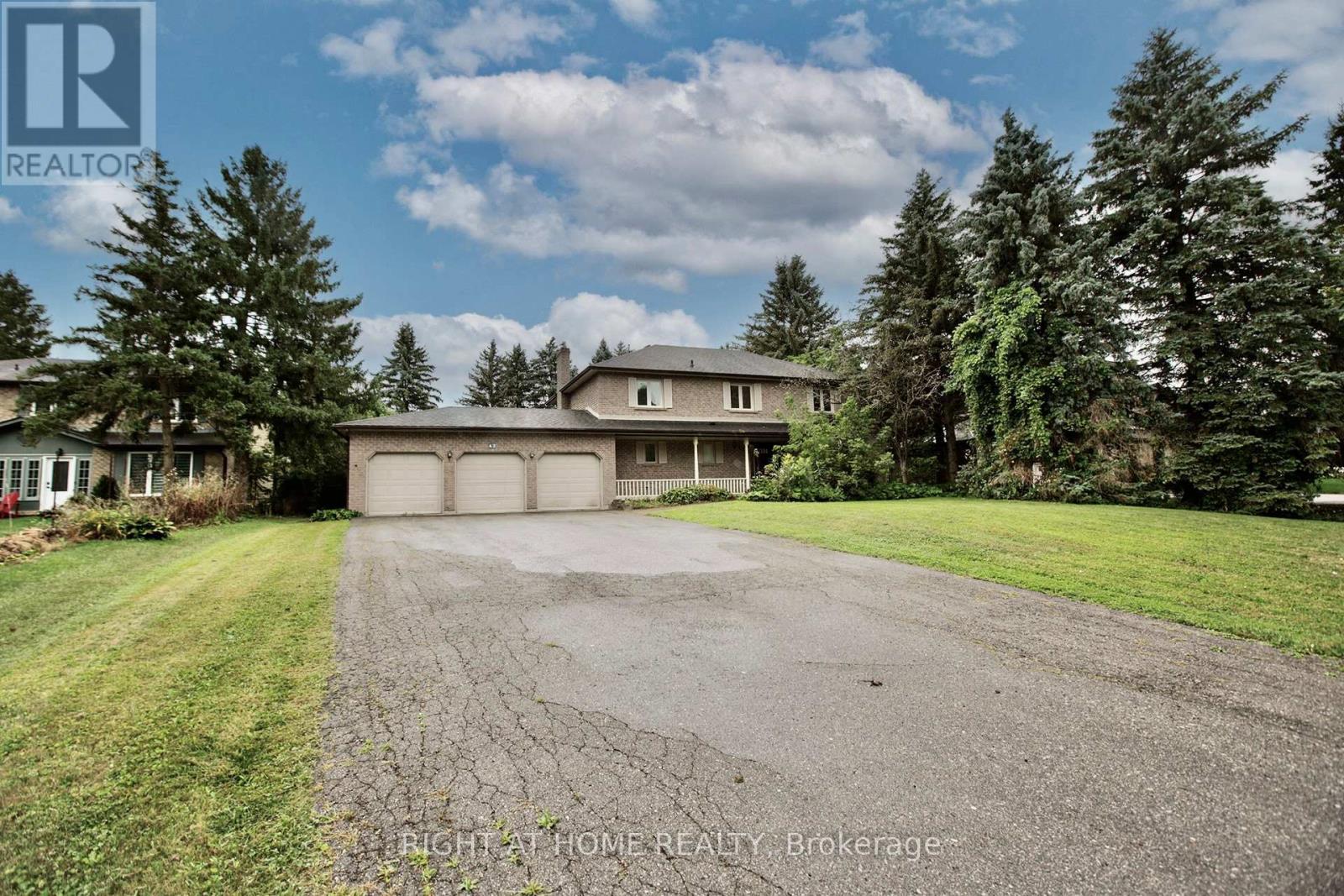 












42 WILLIAM STREET

,
East Gwillimbury (Sharon),




Ontario
L0G1V0

