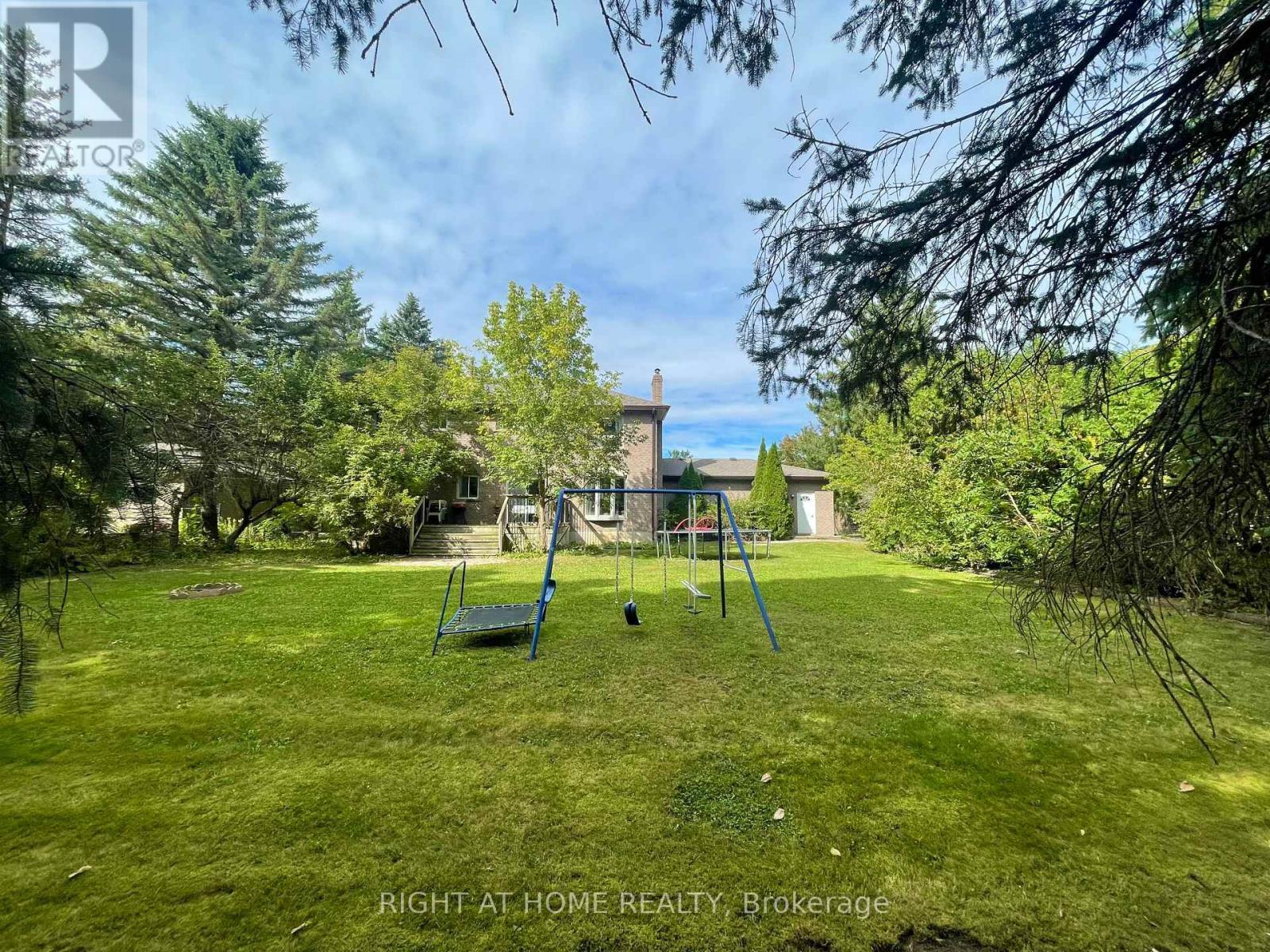 












42 WILLIAM STREET

,
East Gwillimbury (Sharon),




Ontario
L0G1V0

