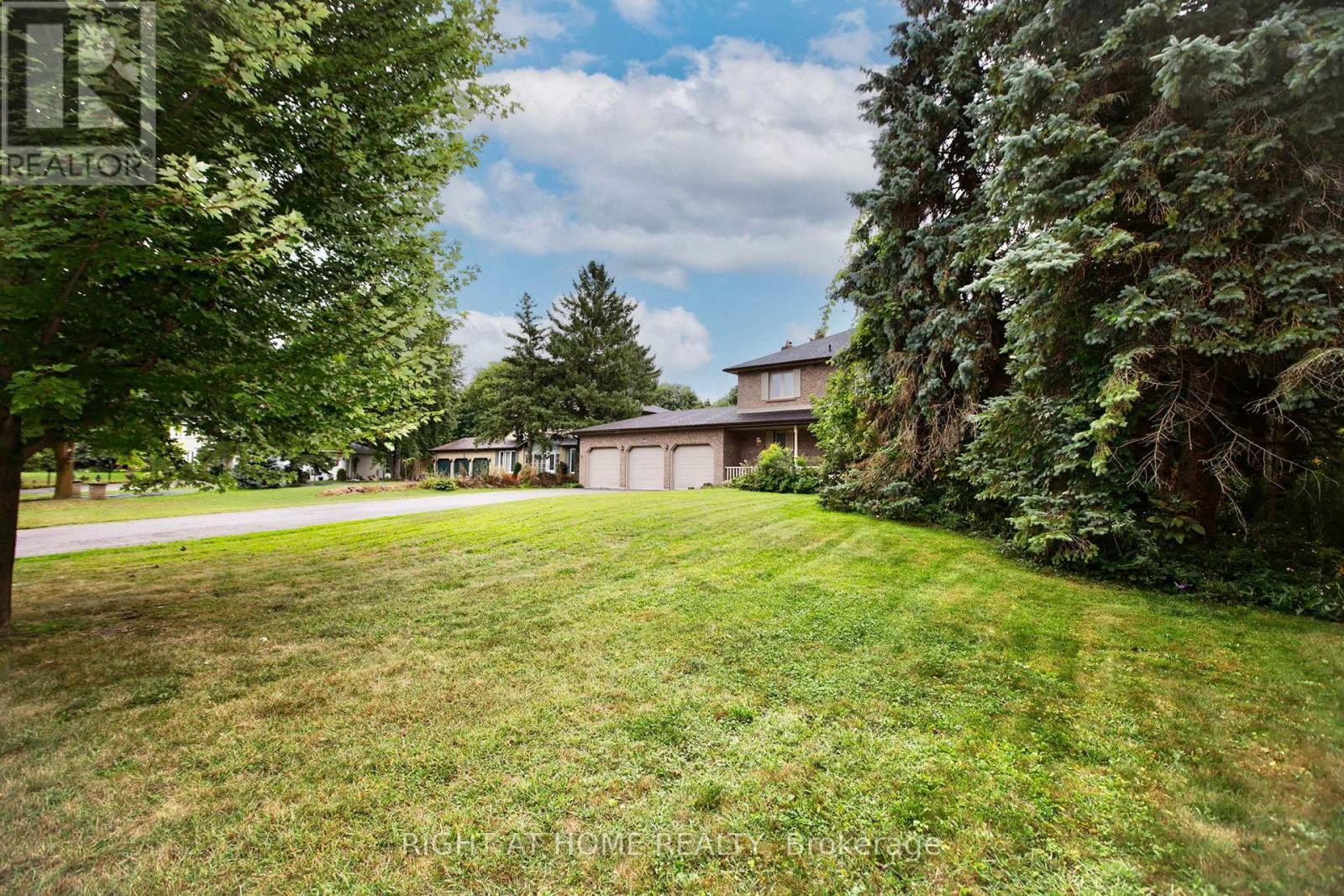 












42 WILLIAM STREET

,
East Gwillimbury (Sharon),




Ontario
L0G1V0

