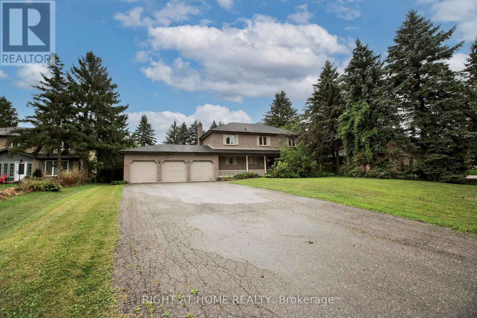












42 WILLIAM STREET

,
East Gwillimbury (Sharon),




Ontario
L0G1V0

