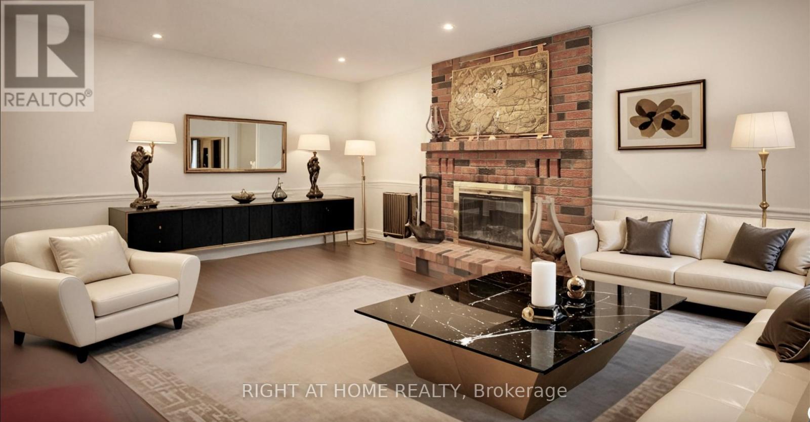 












42 WILLIAM STREET

,
East Gwillimbury (Sharon),




Ontario
L0G1V0

