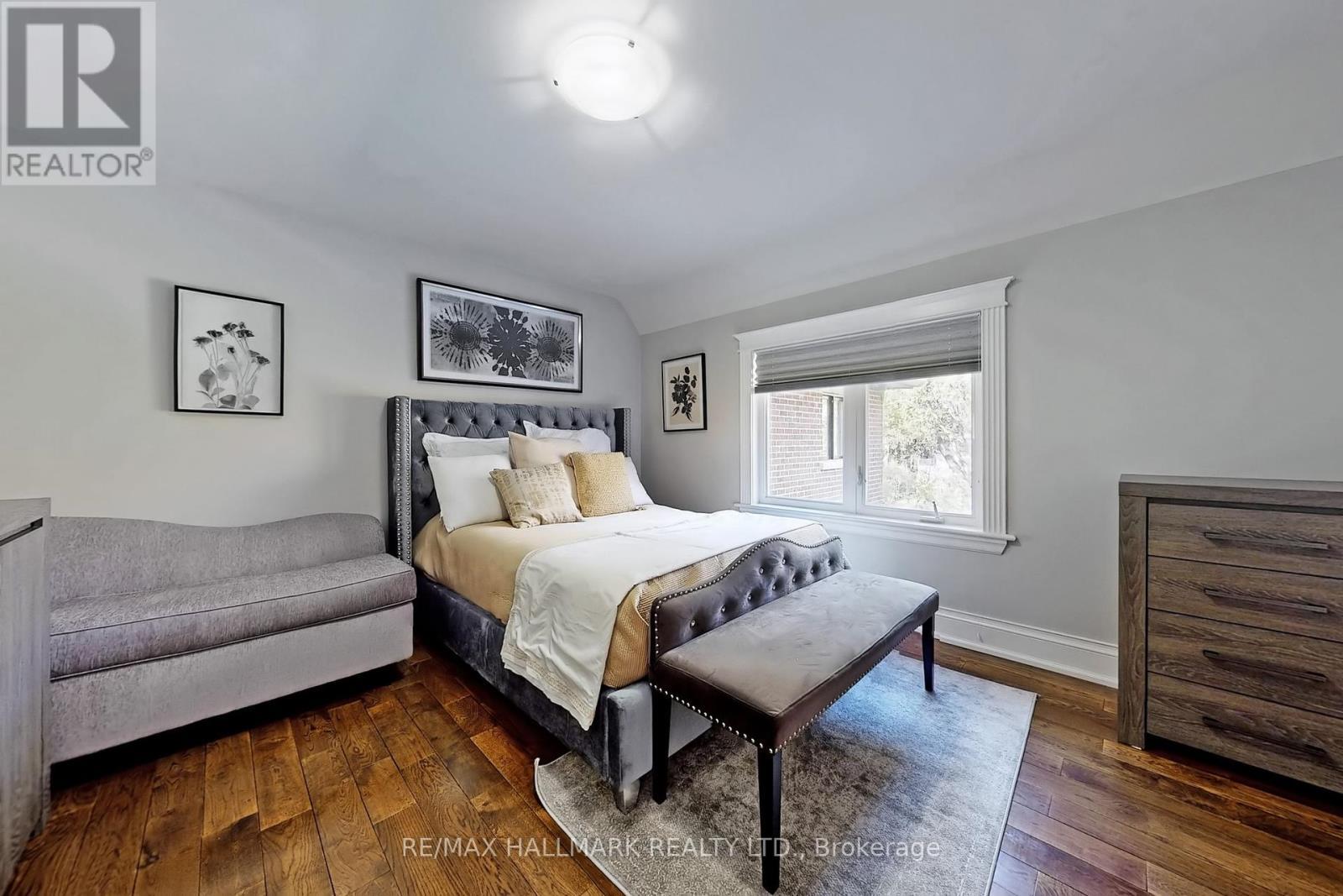 












83 HAMBLY AVENUE

,
King (King City),




Ontario
L7B1J1

