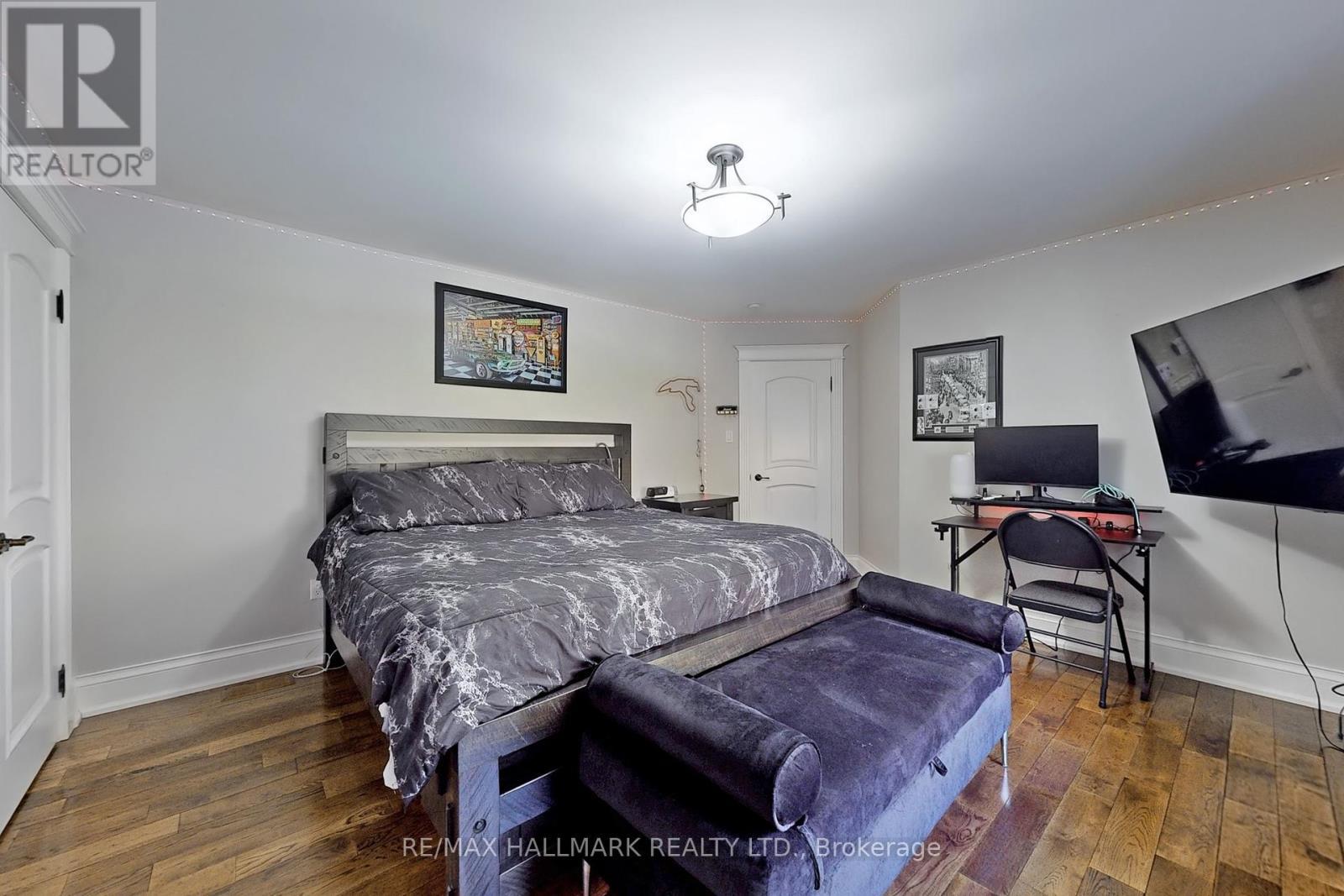 












83 HAMBLY AVENUE

,
King (King City),




Ontario
L7B1J1

