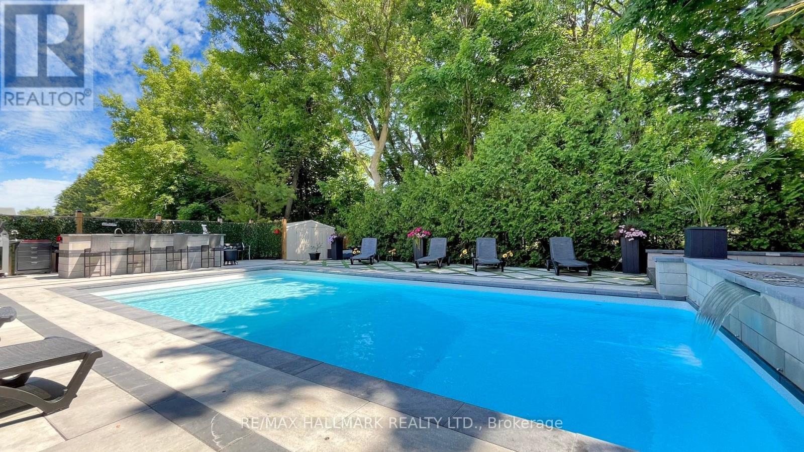 












83 HAMBLY AVENUE

,
King (King City),




Ontario
L7B1J1

