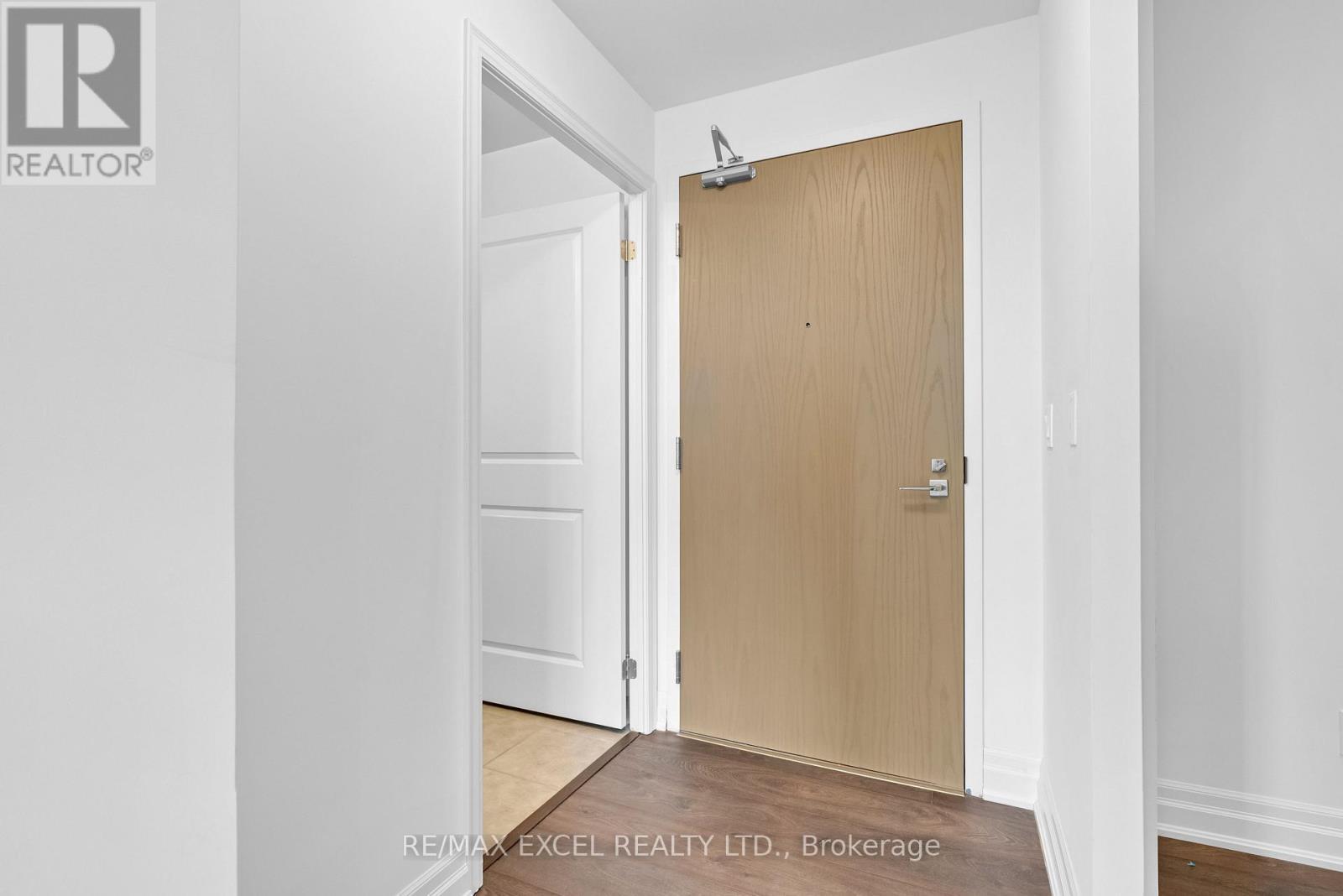 












1411 - 10 ROUGE VALLEY DRIVE W

,
Markham (Unionville),




Ontario
L6G0G9

