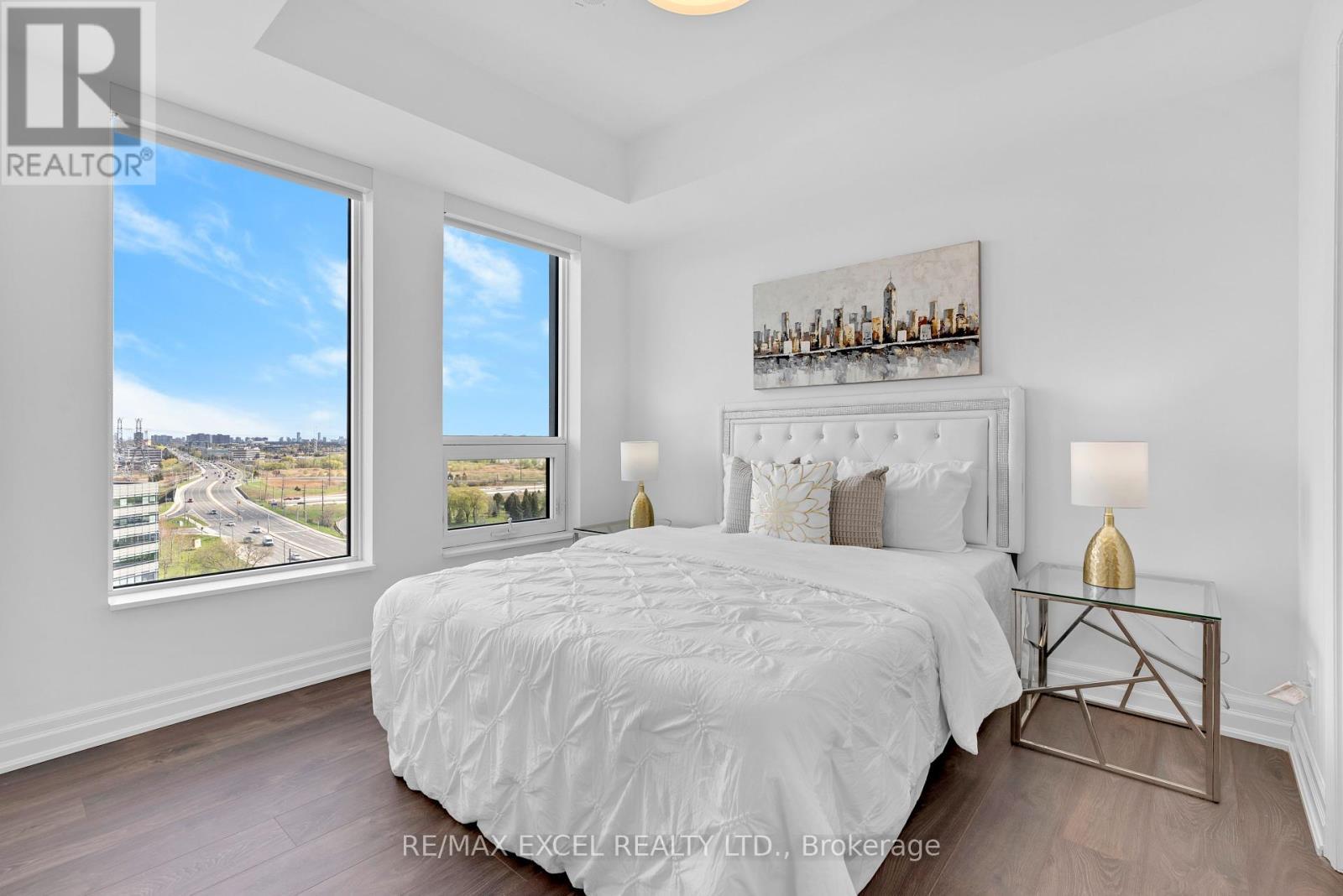 












1411 - 10 ROUGE VALLEY DRIVE W

,
Markham (Unionville),




Ontario
L6G0G9

