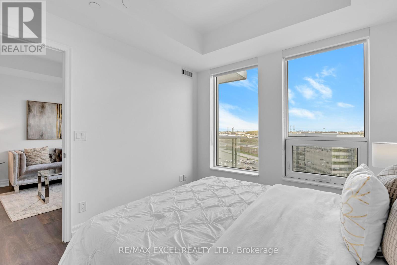 












1411 - 10 ROUGE VALLEY DRIVE W

,
Markham (Unionville),




Ontario
L6G0G9

