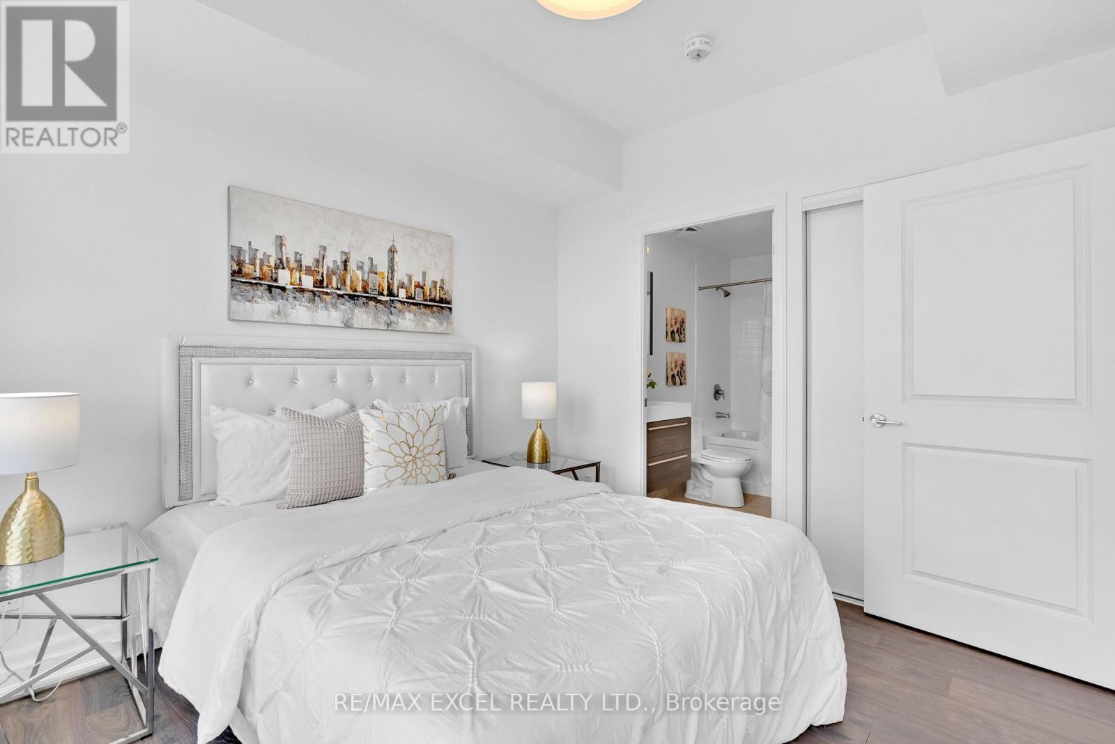












1411 - 10 ROUGE VALLEY DRIVE W

,
Markham (Unionville),




Ontario
L6G0G9

