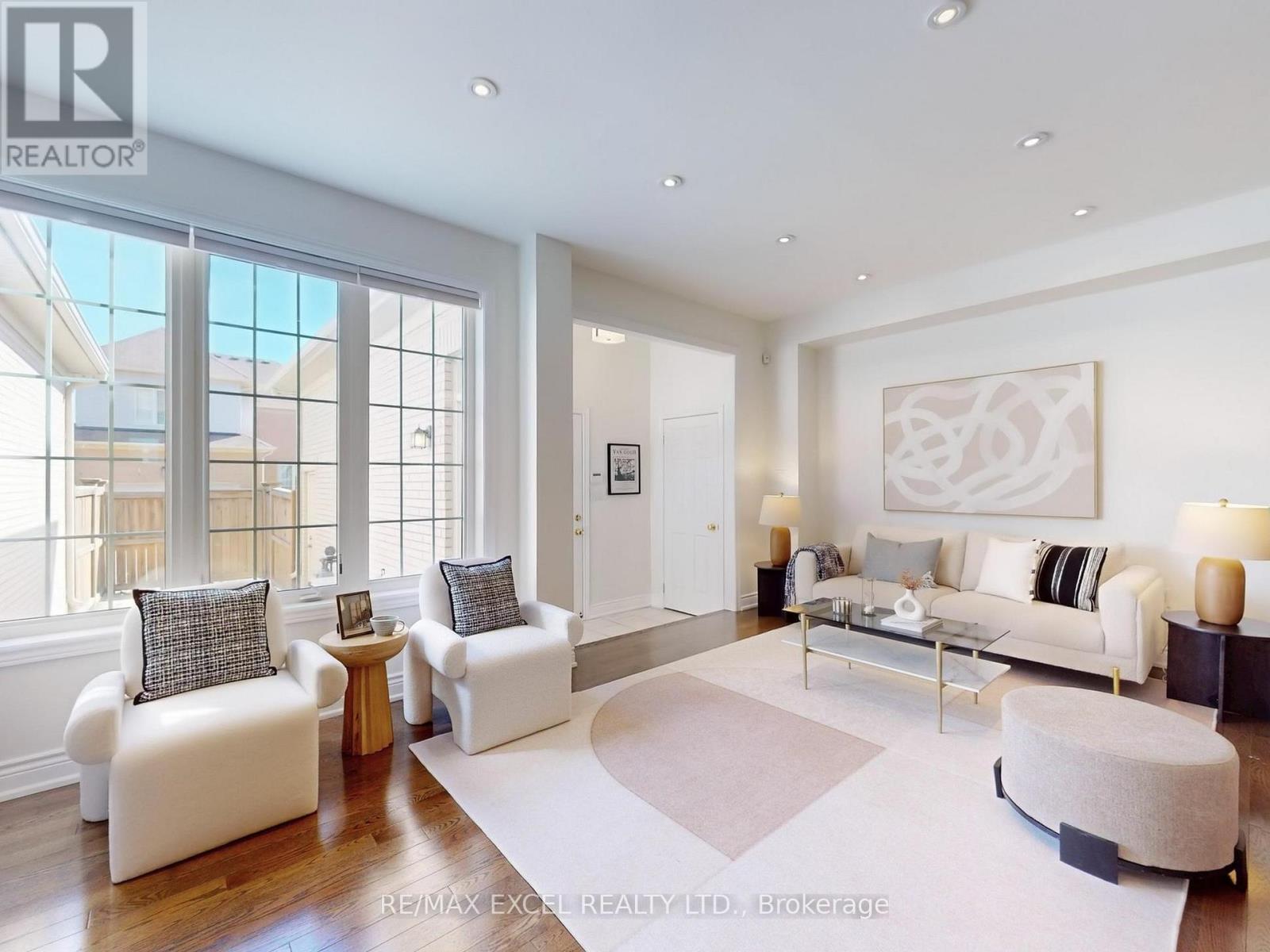 












10327 WOODBINE AVENUE

,
Markham (Cathedraltown),




Ontario
L6C0J7

