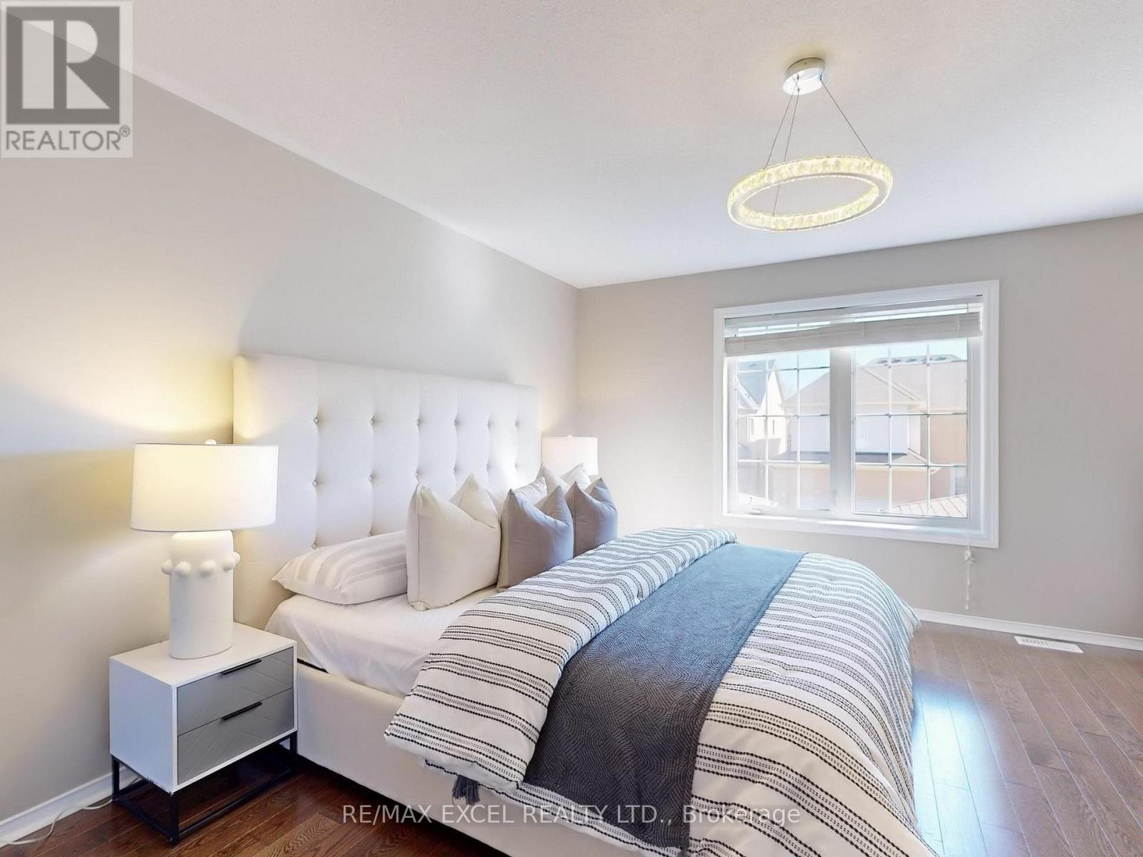 












10327 WOODBINE AVENUE

,
Markham (Cathedraltown),




Ontario
L6C0J7

