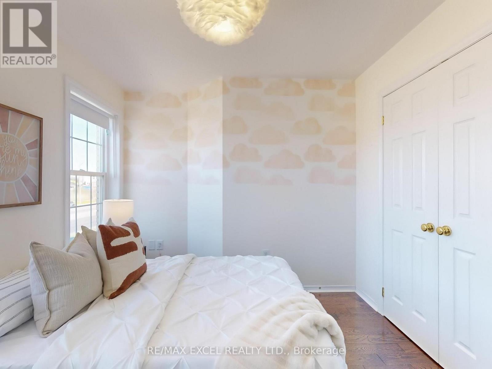 












10327 WOODBINE AVENUE

,
Markham (Cathedraltown),




Ontario
L6C0J7

