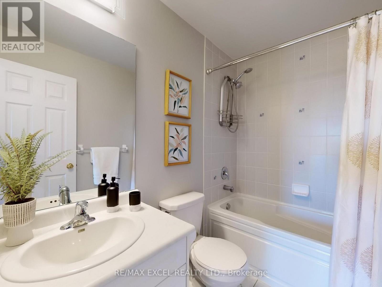 












10327 WOODBINE AVENUE

,
Markham (Cathedraltown),




Ontario
L6C0J7

