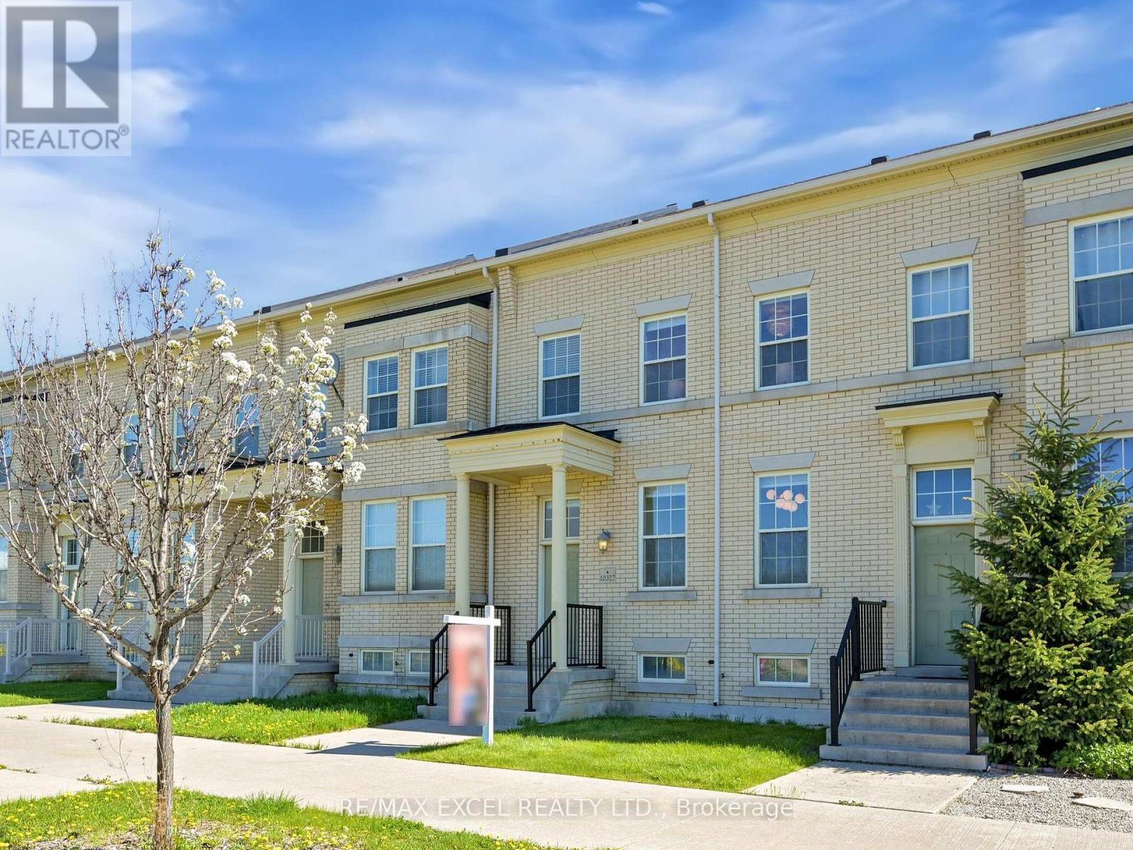 












10327 WOODBINE AVENUE

,
Markham (Cathedraltown),




Ontario
L6C0J7

