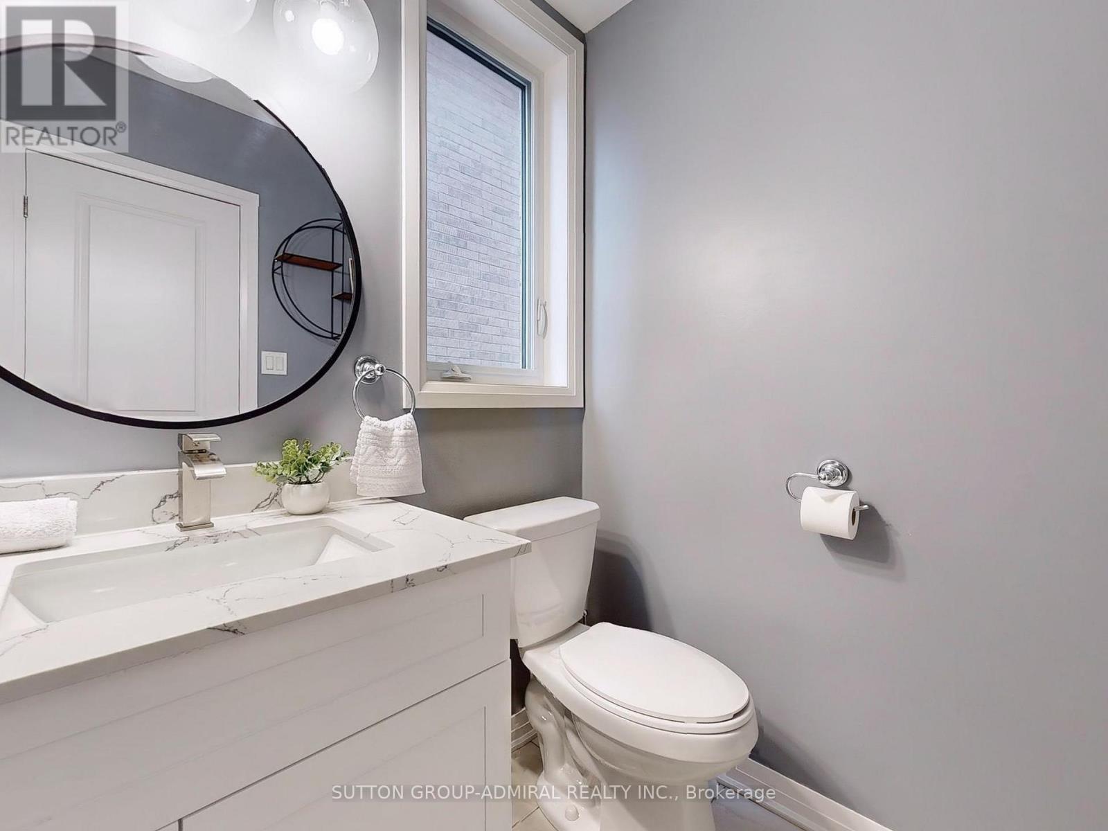 












22 CASSERLEY CRESCENT

,
New Tecumseth (Tottenham),




Ontario
L0G1W0

