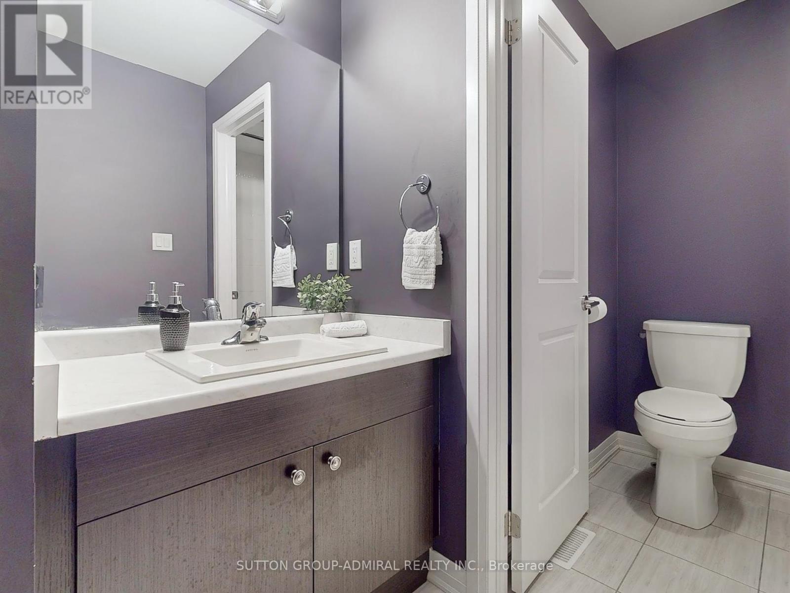 












22 CASSERLEY CRESCENT

,
New Tecumseth (Tottenham),




Ontario
L0G1W0

