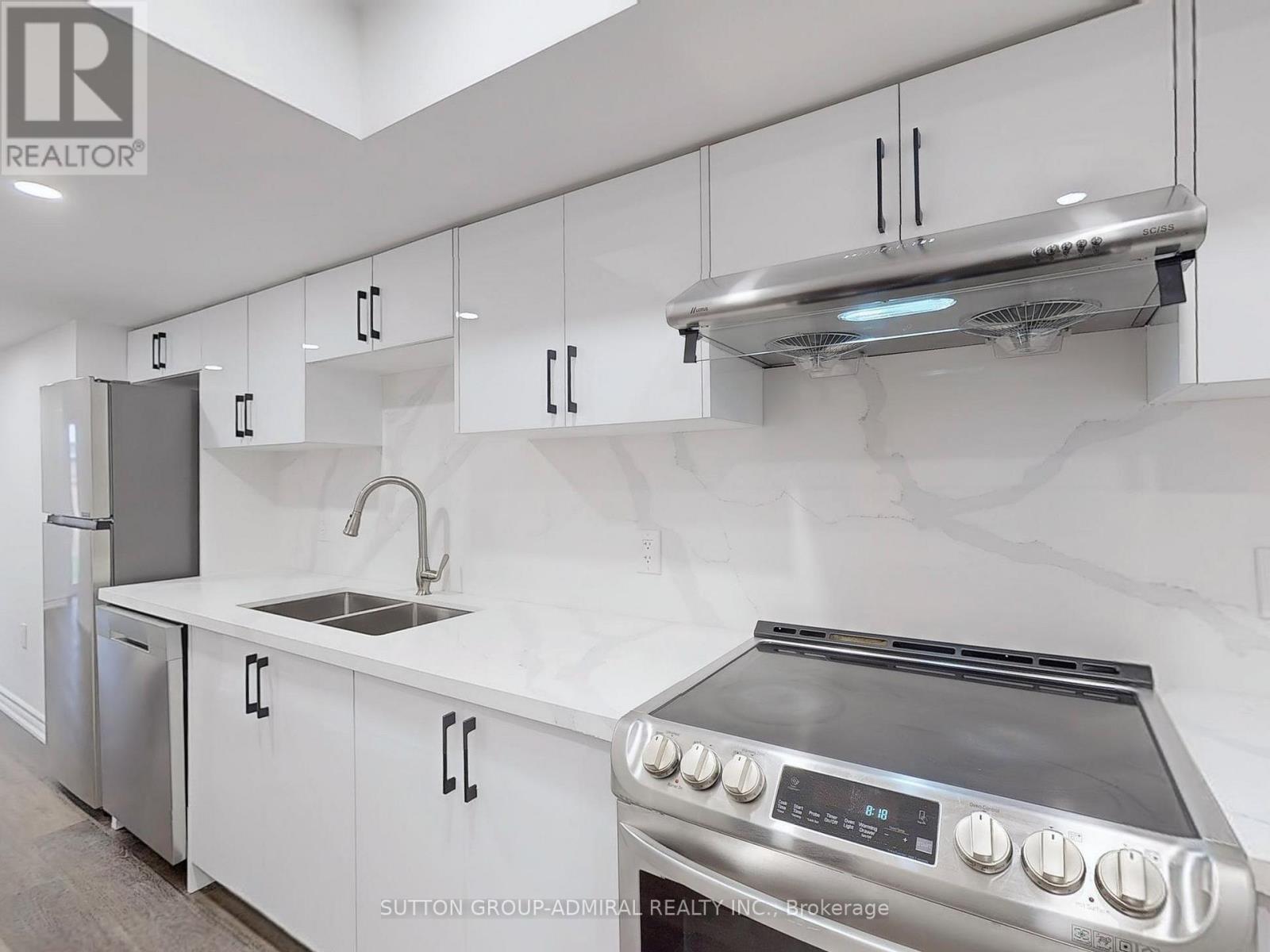 












22 CASSERLEY CRESCENT

,
New Tecumseth (Tottenham),




Ontario
L0G1W0

