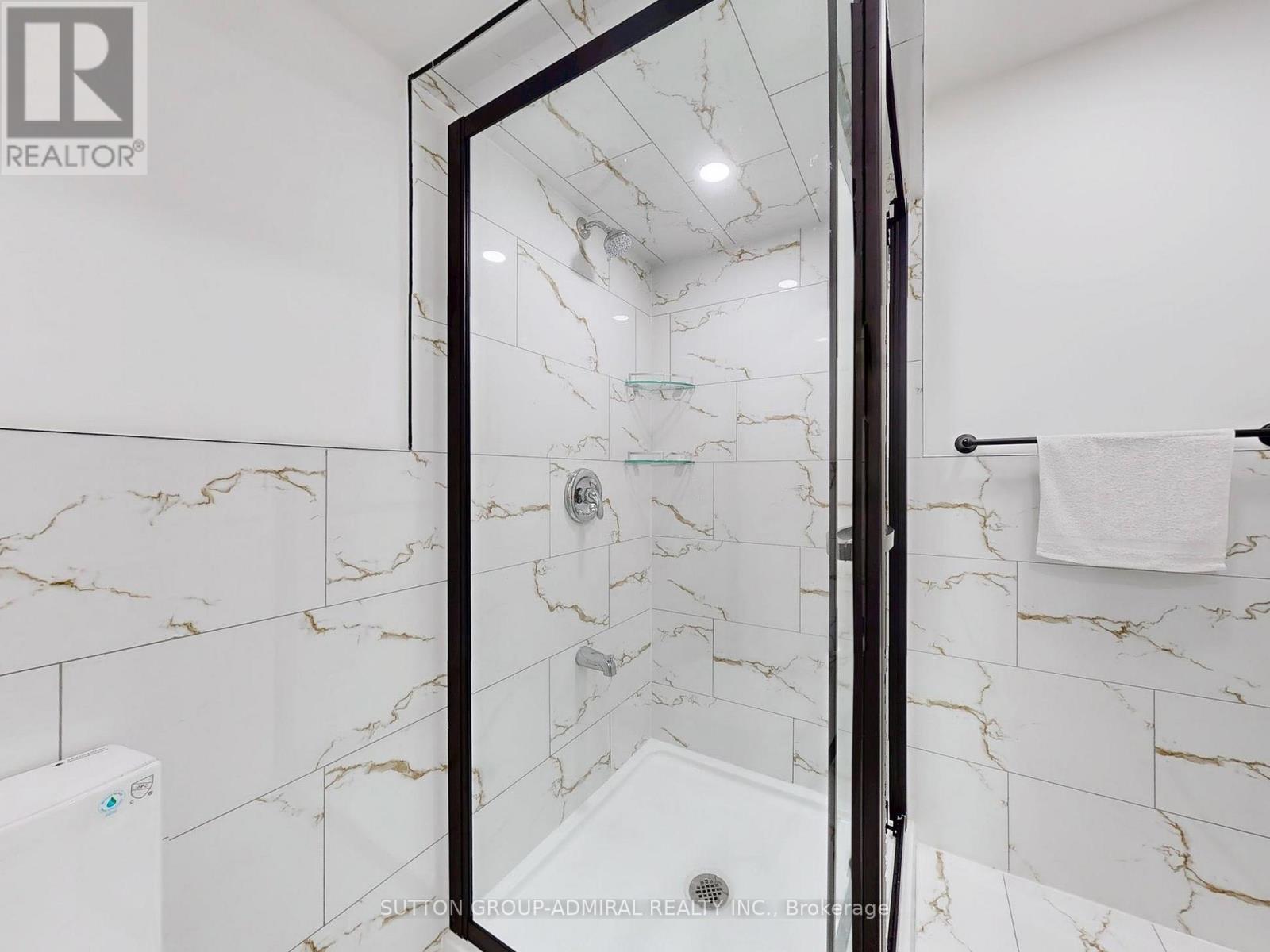 












22 CASSERLEY CRESCENT

,
New Tecumseth (Tottenham),




Ontario
L0G1W0

