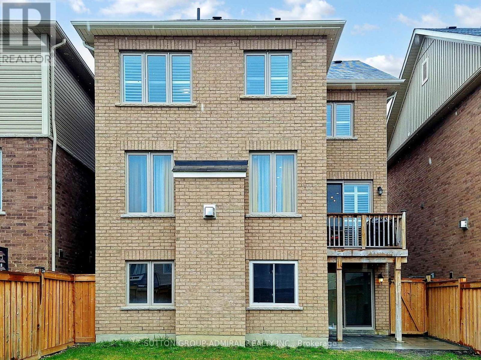 












22 CASSERLEY CRESCENT

,
New Tecumseth (Tottenham),




Ontario
L0G1W0

