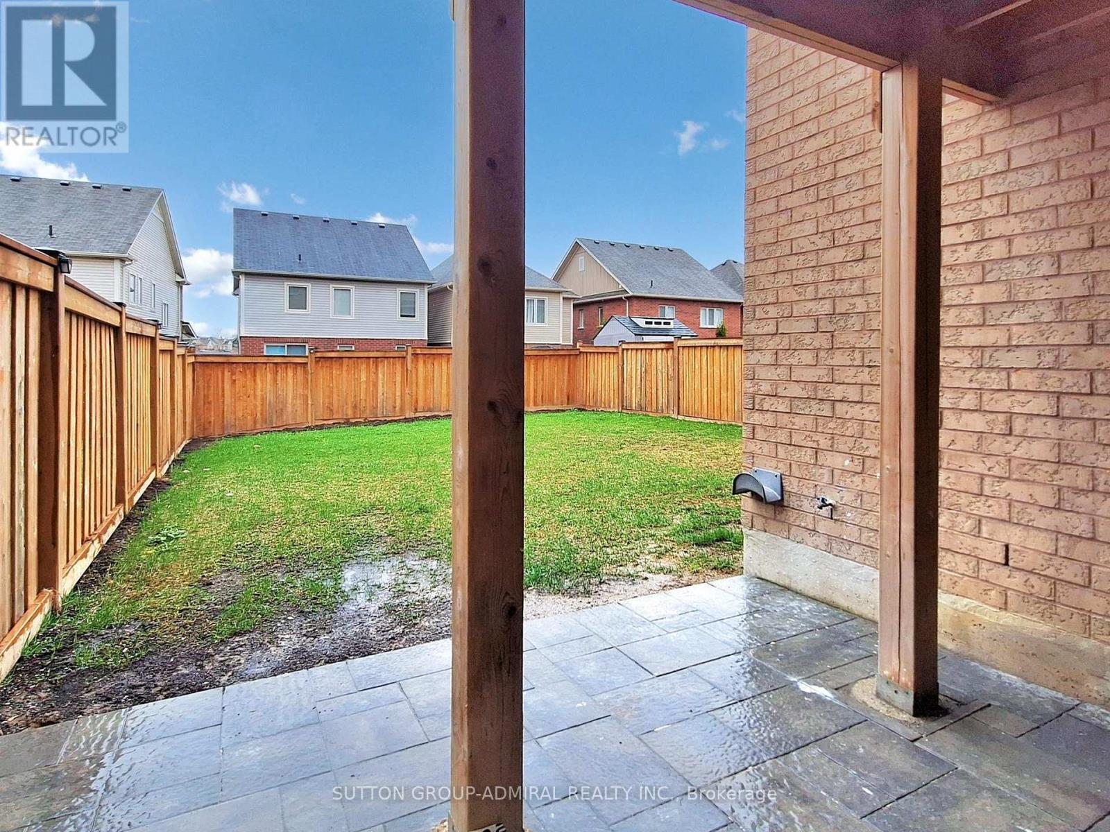 












22 CASSERLEY CRESCENT

,
New Tecumseth (Tottenham),




Ontario
L0G1W0

