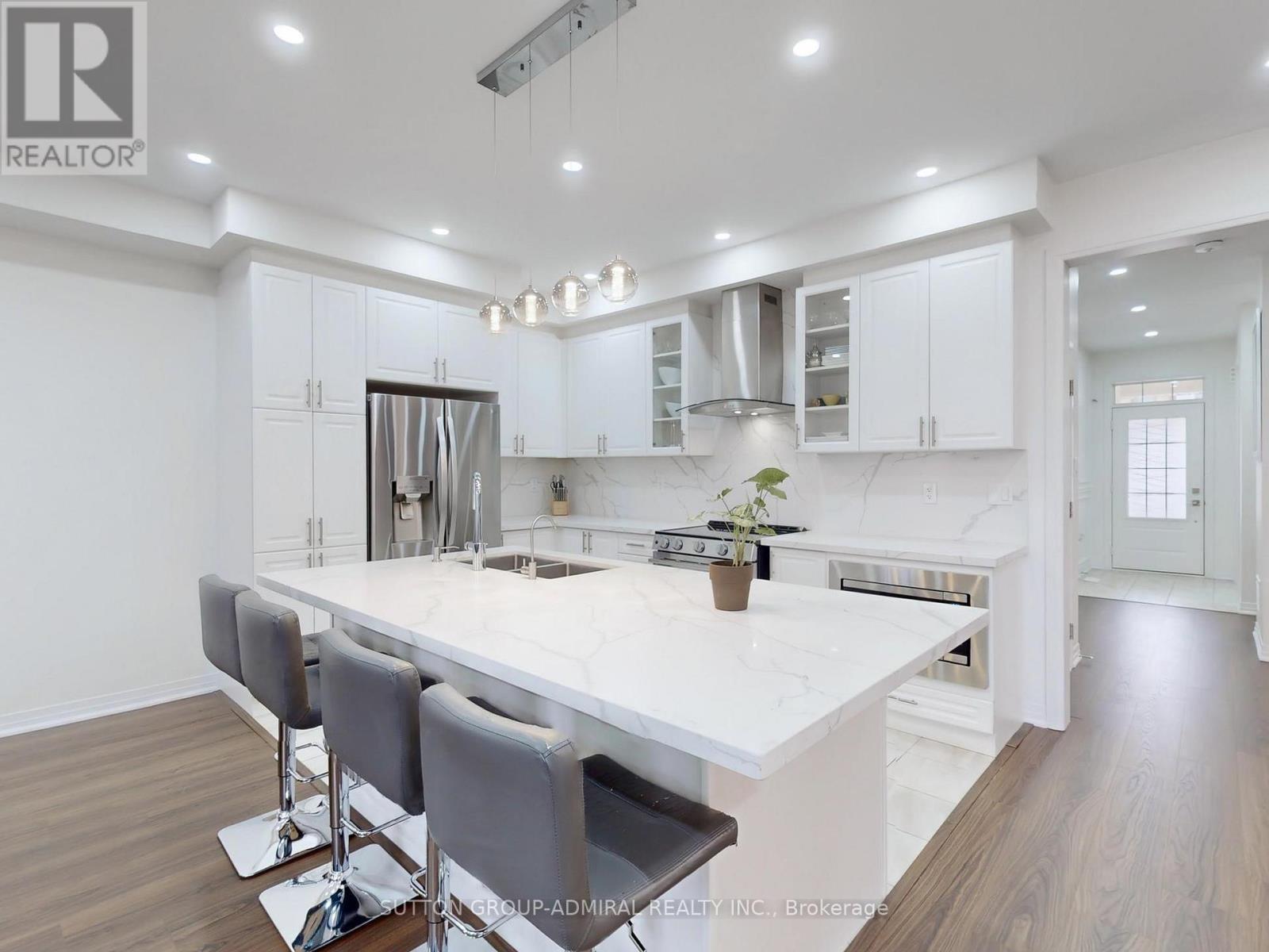 












22 CASSERLEY CRESCENT

,
New Tecumseth (Tottenham),




Ontario
L0G1W0

