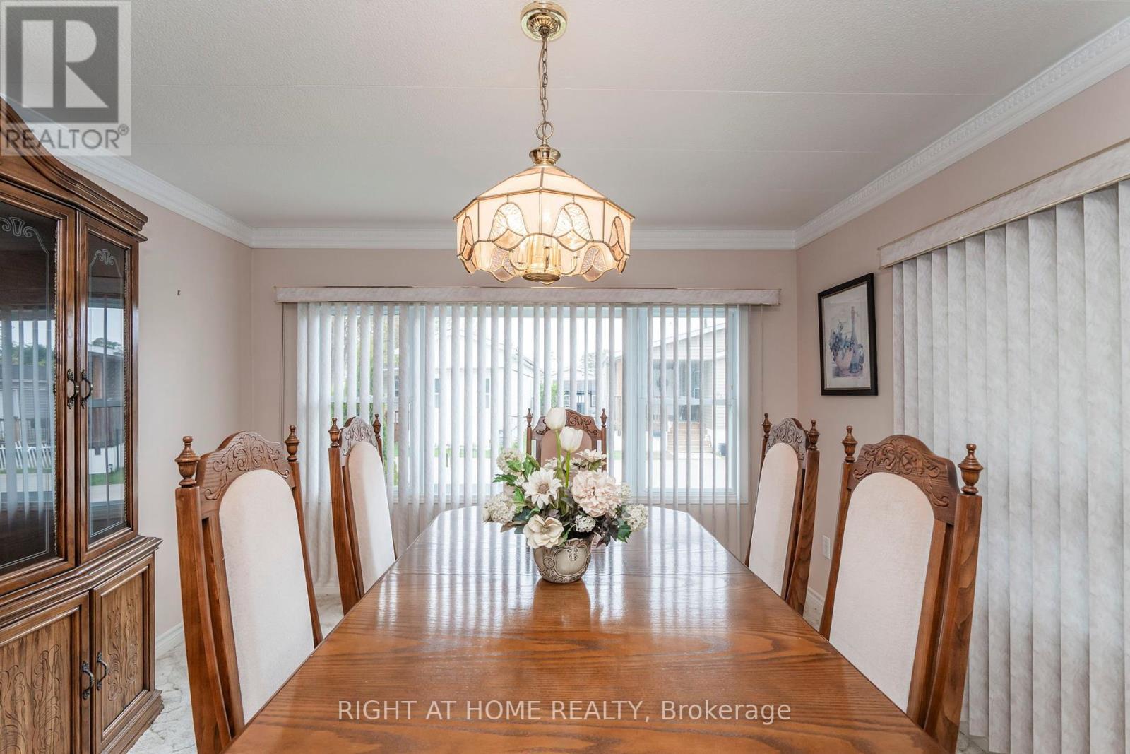 












99 8TH STREET

,
Essa (Angus),




Ontario
L3W0L4

