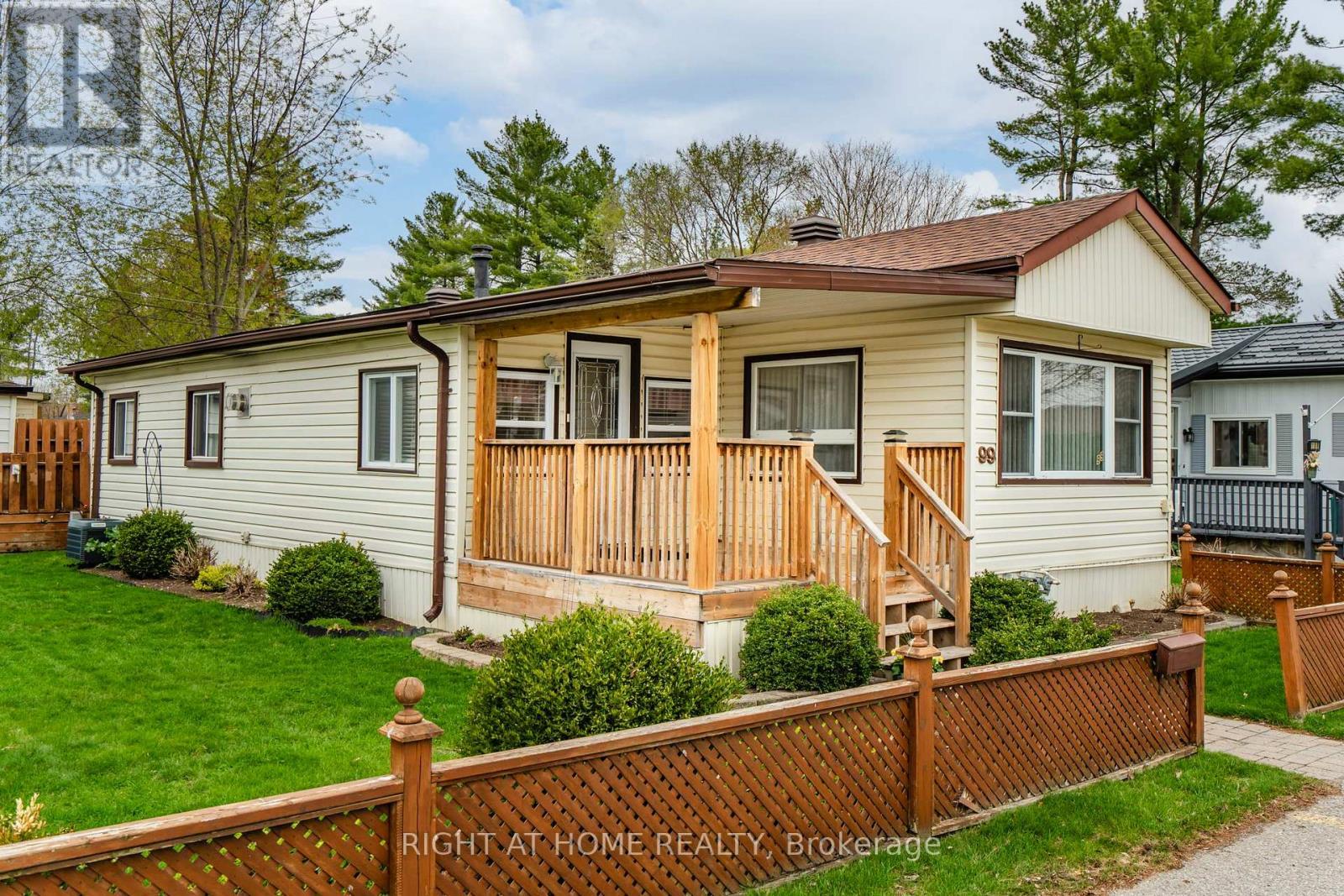 












99 8TH STREET

,
Essa (Angus),




Ontario
L3W0L4


