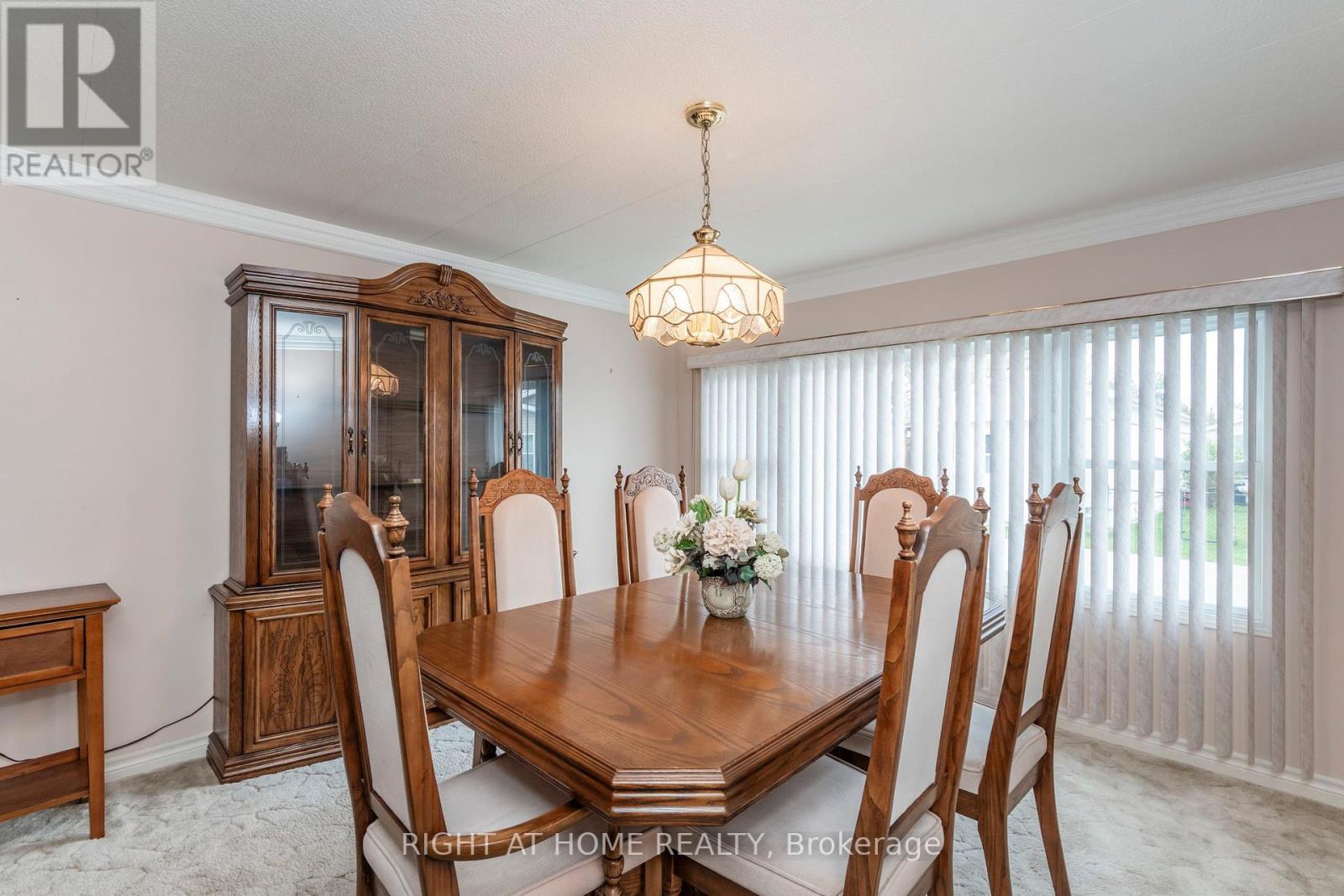 












99 8TH STREET

,
Essa (Angus),




Ontario
L3W0L4


